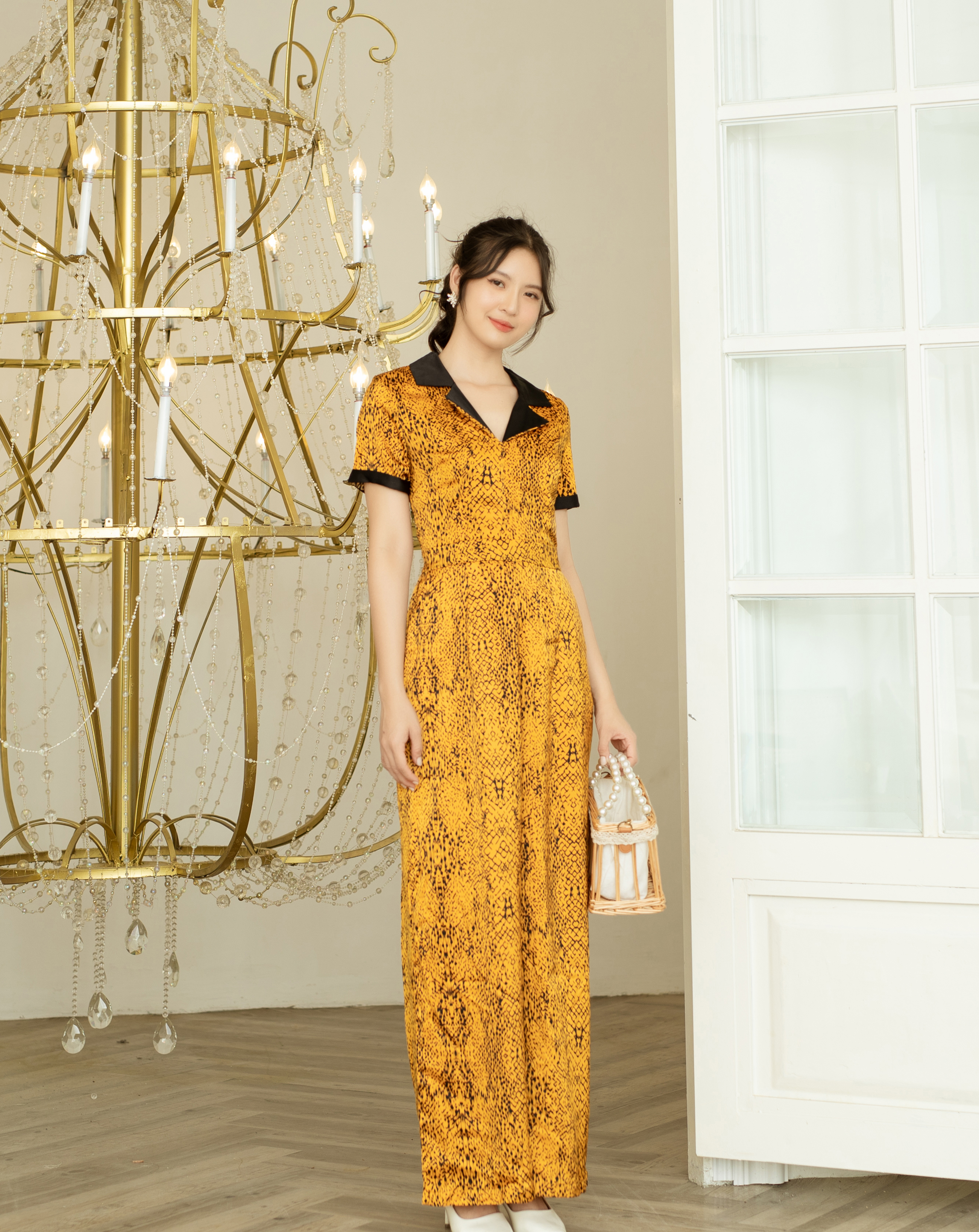 Jumpsuit dáng dài họa tiết cổ vest sang trọng_thumbnail_3