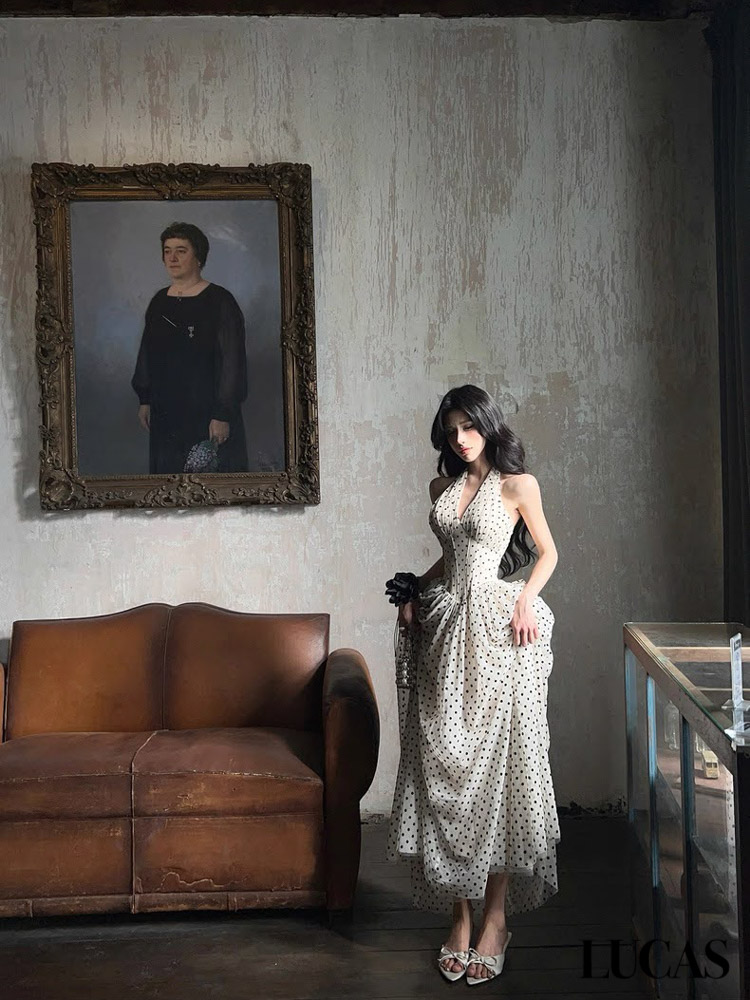 Váy maxi cổ yếm chân xòe chấm bi hạ eo chéo_thumbnail_5