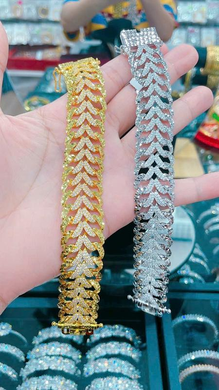 Lắc Tay Vây Rồng Đính Đá