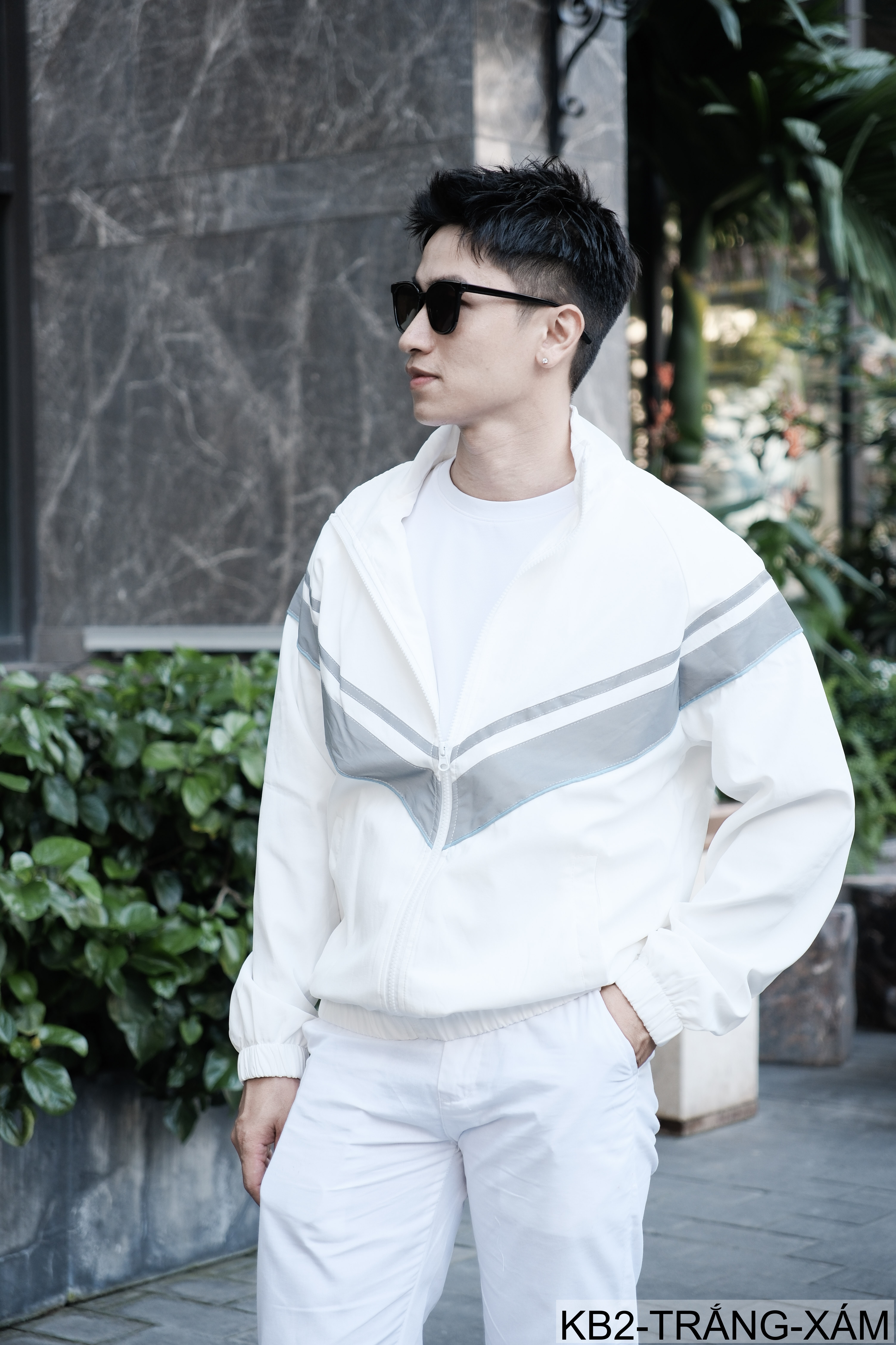 KB2 - Áo khoác nam cổ bẻ phong cách Hong Kong, form rộng, in họa tiết sọc V thời trang_thumbnail_4