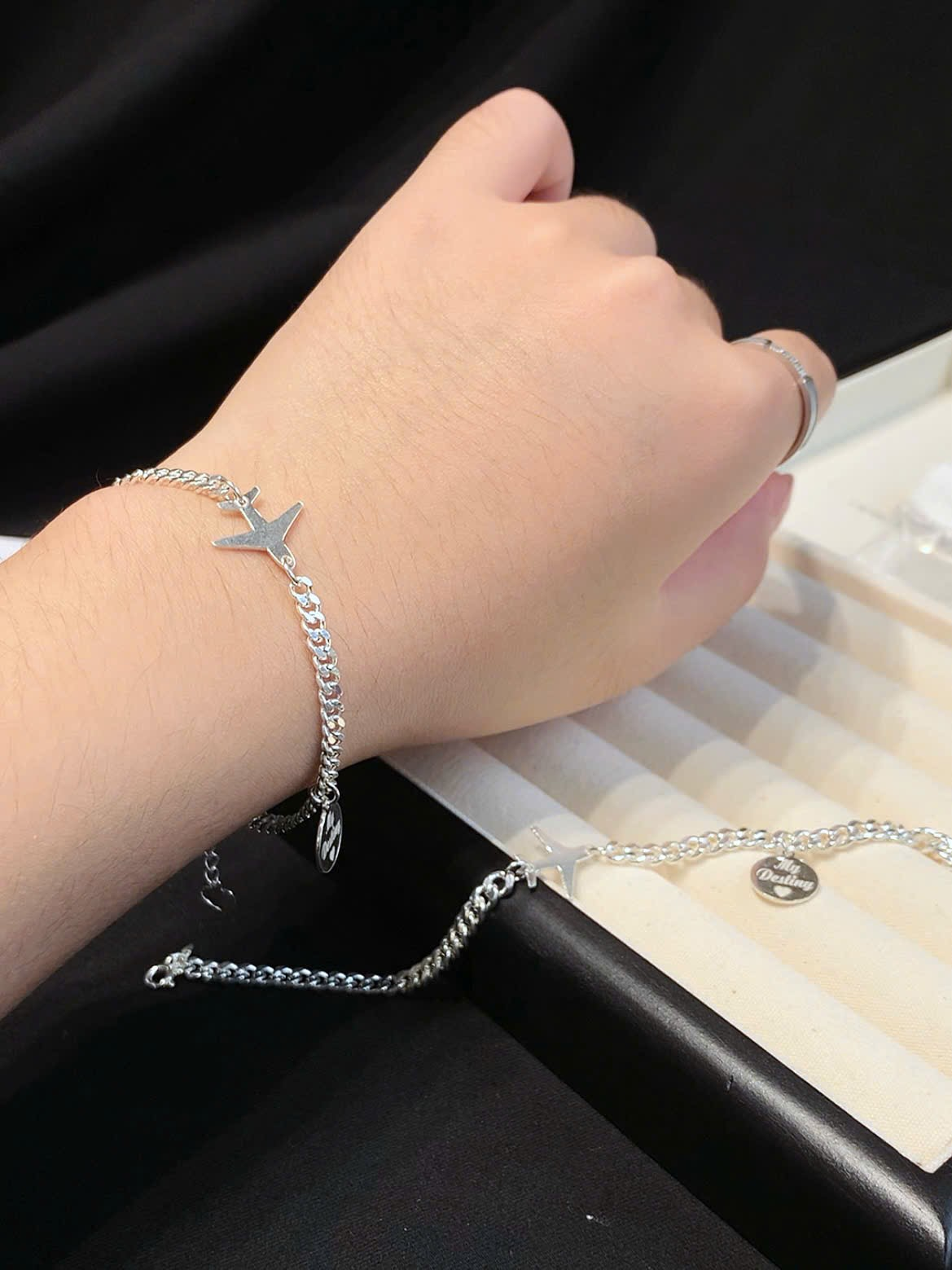 ĐT61 - Lắc tay đôi máy bay trái tim nam châm