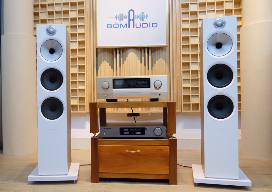 Hình ảnh chụp thực tế Combo Amply Accuphase E380 + Loa B&W 603 S2 + Đầu Dac Cambridge CXN V2 - B13 tại Bờm Audio
