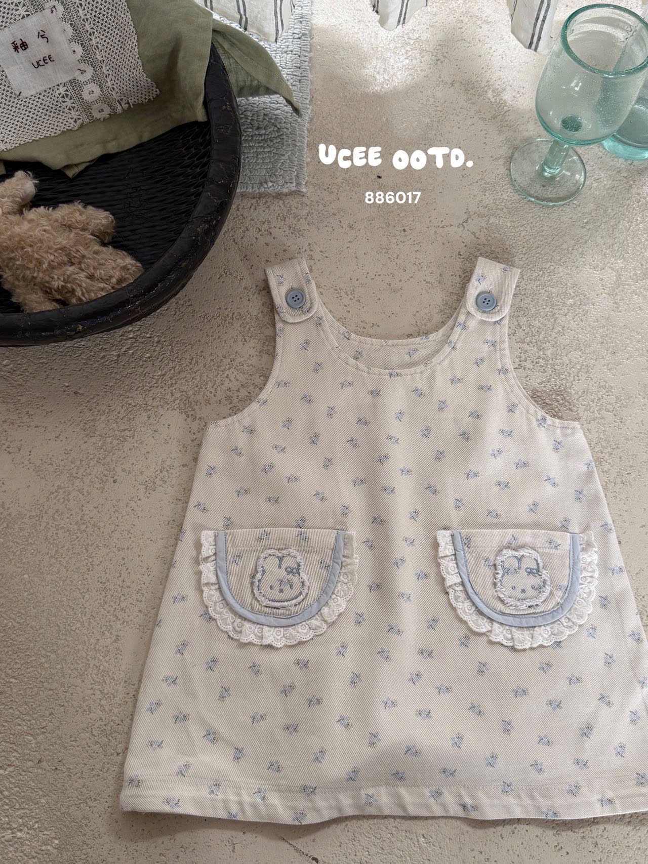 UC25 - Váy yếm hoạ tiết đáng yêu UCEE 886017