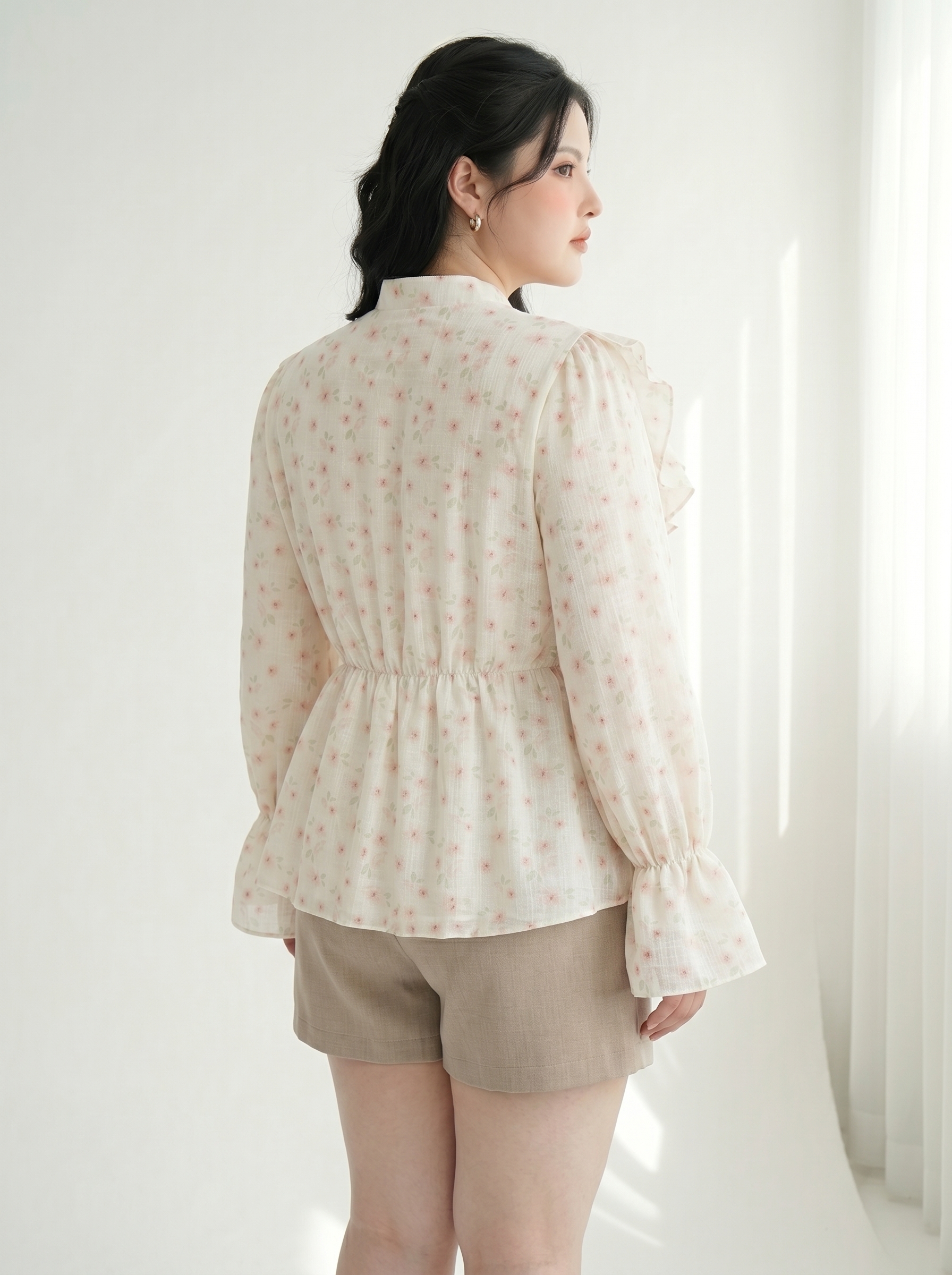 Set Áo Voan Hoa Kèm Quần Short Ruby Bigsize Cổ Tim Tay Dài Gọn Dáng - Kem Hoa - Vừa 55-90kg - V-SET016_thumbnail_1