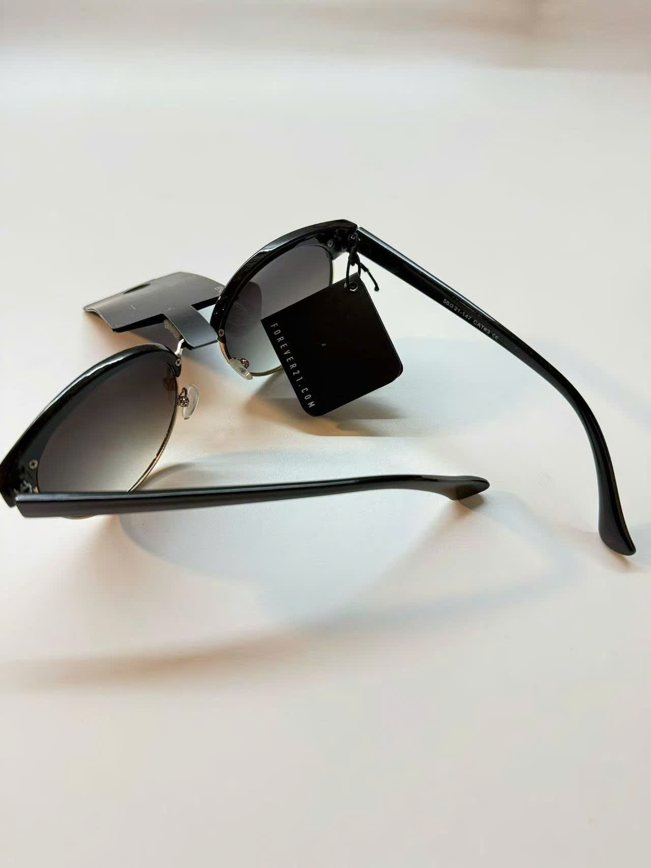 M9 MẮT KÍNH ĐEN_thumbnail_1