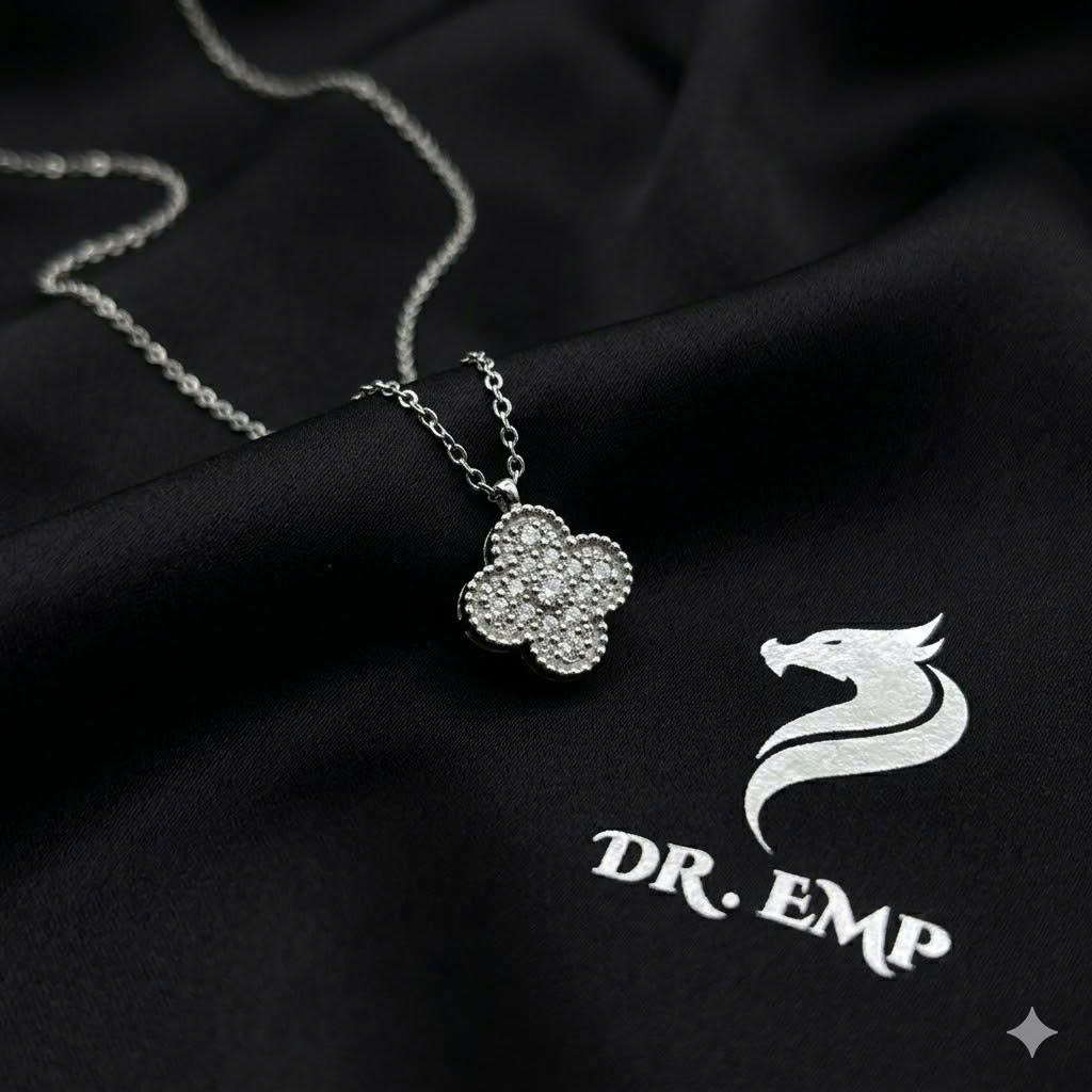 vòng cổ van cleef charm bạc đính đá trắng to viền bi