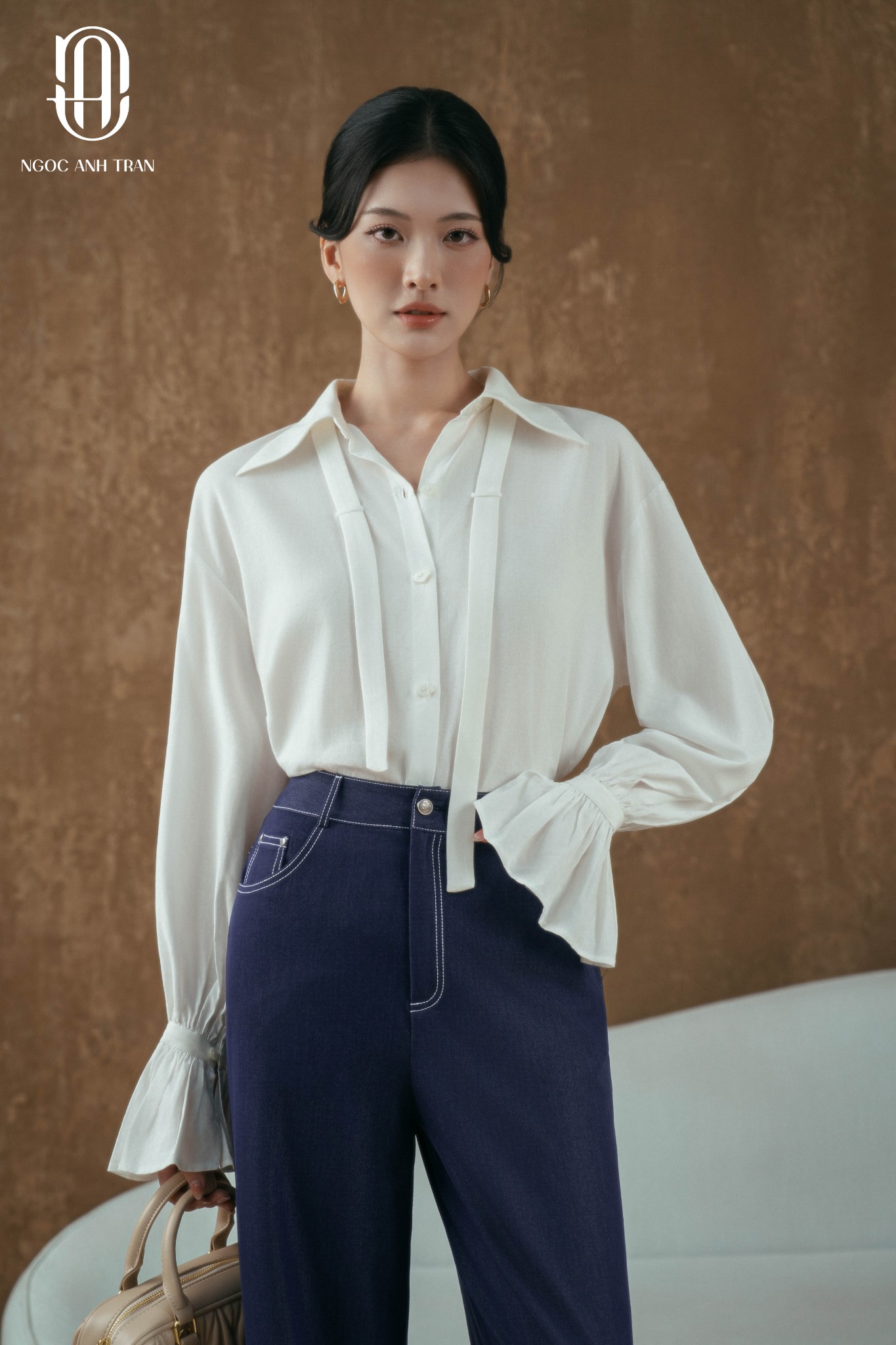 Q077 - Quần denim mềm chỉ bò trắng