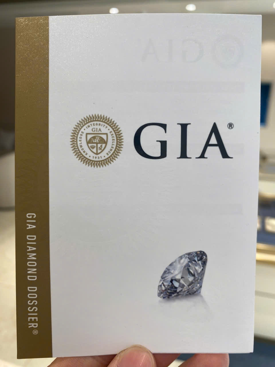 Mua Kim Cương Có Giấy GIA Ở Đâu Uy Tín Tại Huế? Hướng Dẫn Chọn Đúng Cửa Hàng