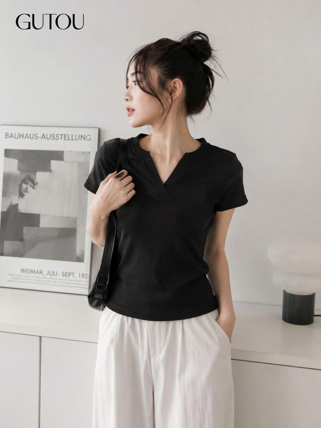[ GUTOU ] Áo Thun Cổ Xẻ V Soft Chic_thumbnail_4