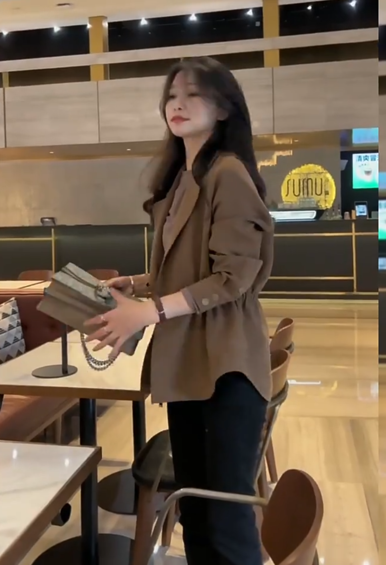 Áo khoác vest chun lưng