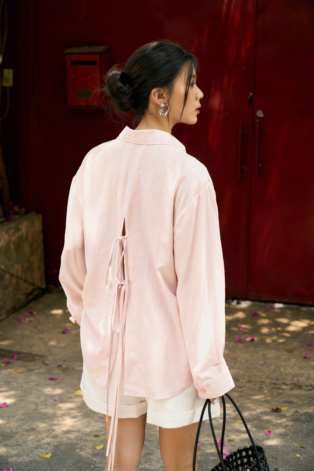 RELAXED LINE SHORTS