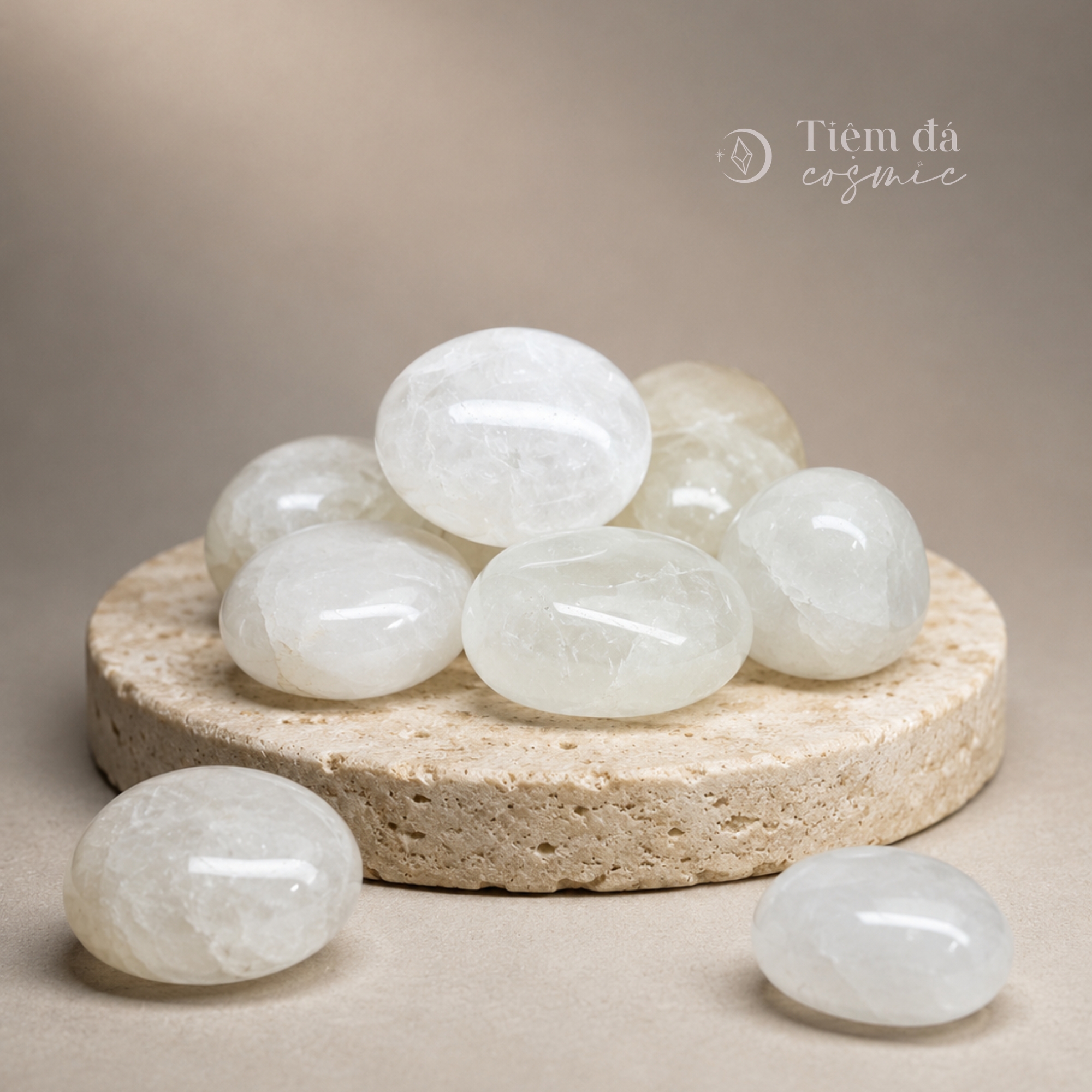 Đá cuội đã mài bóng / Tumbled Đá Thạch Anh Trắng Sữa size 2 - 3 cm/viên