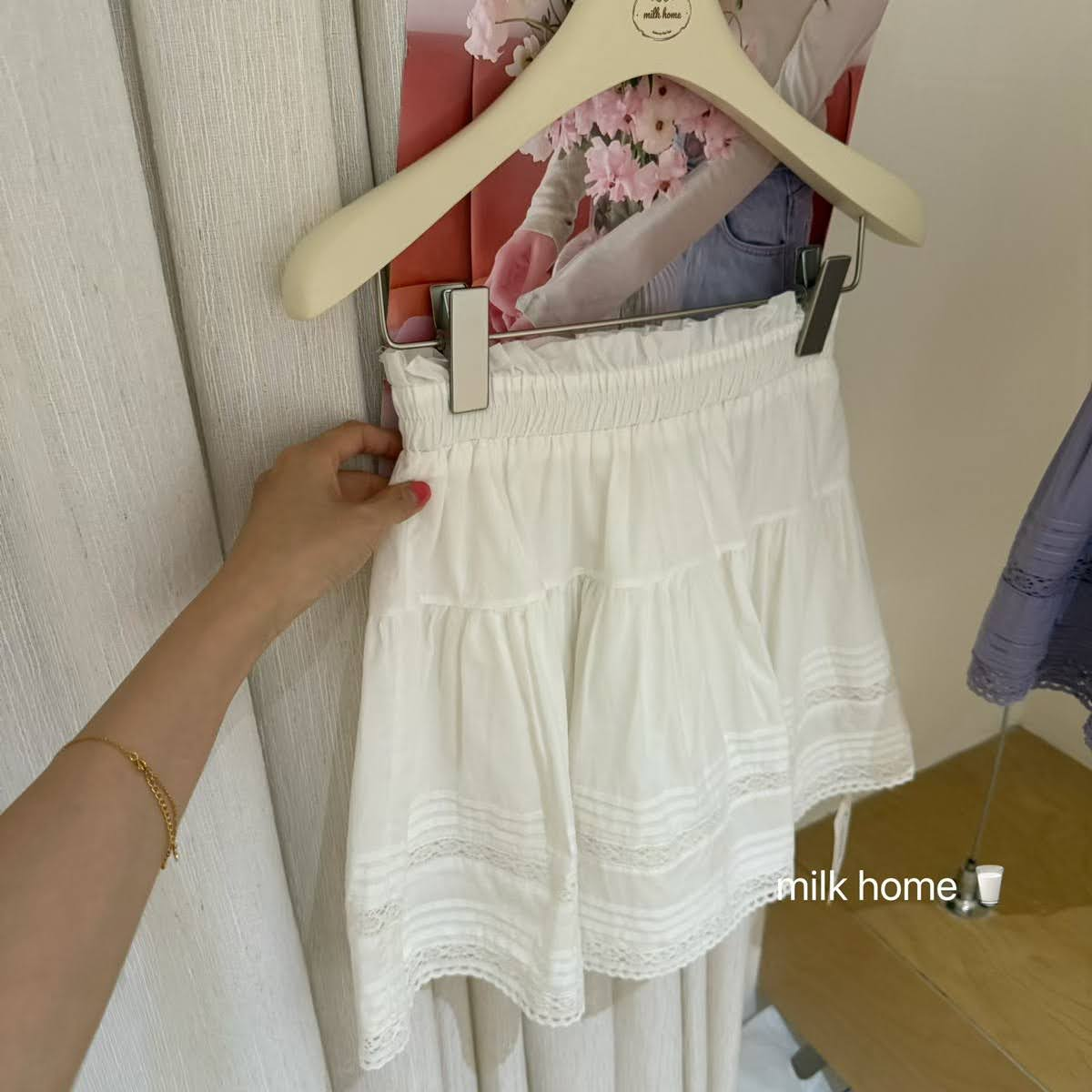Lucas - Chân váy thô cạp chun Milk phối viền ren gấu xếp ly