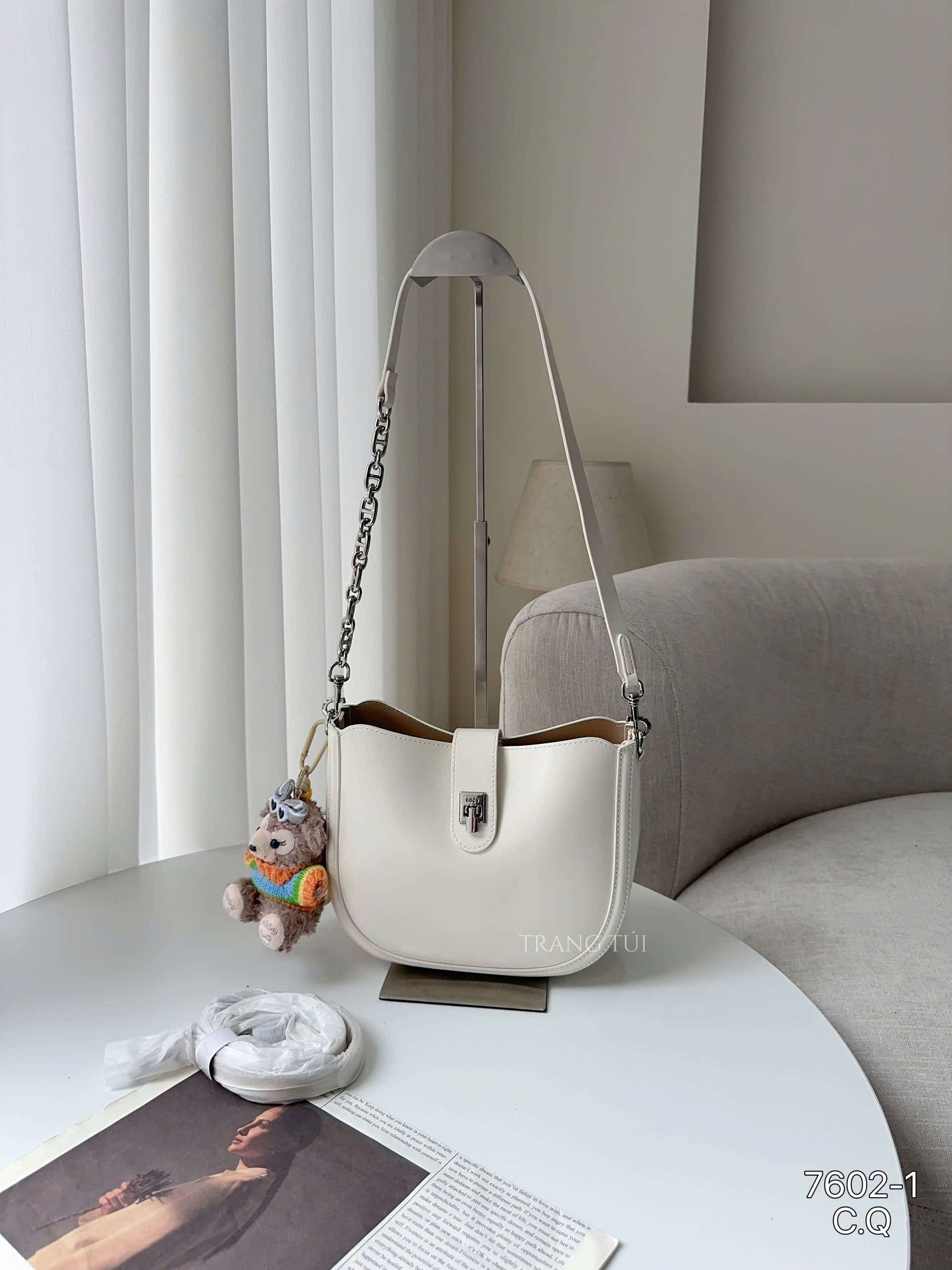 Túi COCY dáng bầu size23 7602-1