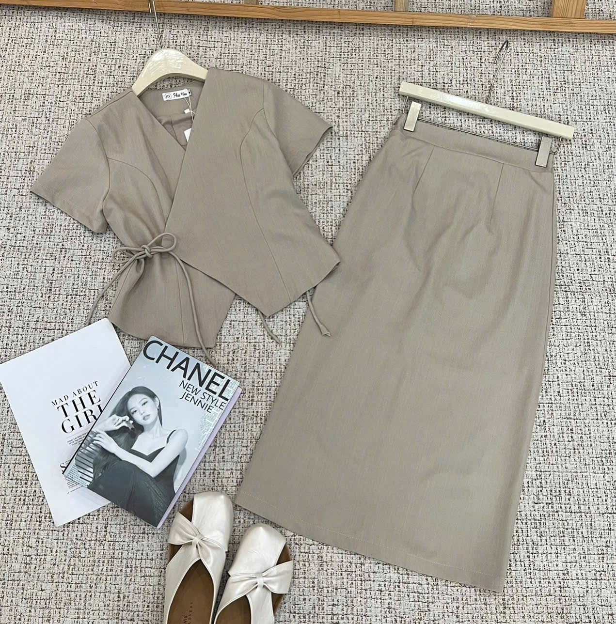 Lucas - Set áo cổ đan cộc tay buộc nơ eo + chân váy bút chì dáng dài