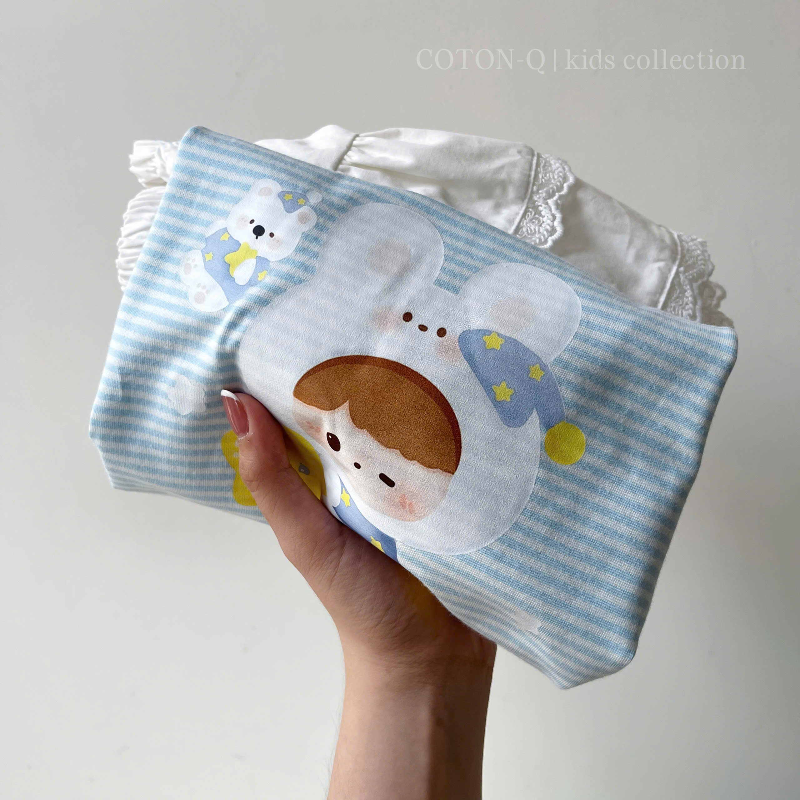 Set áo thun sọc bé + chân váy trắng_thumbnail_11