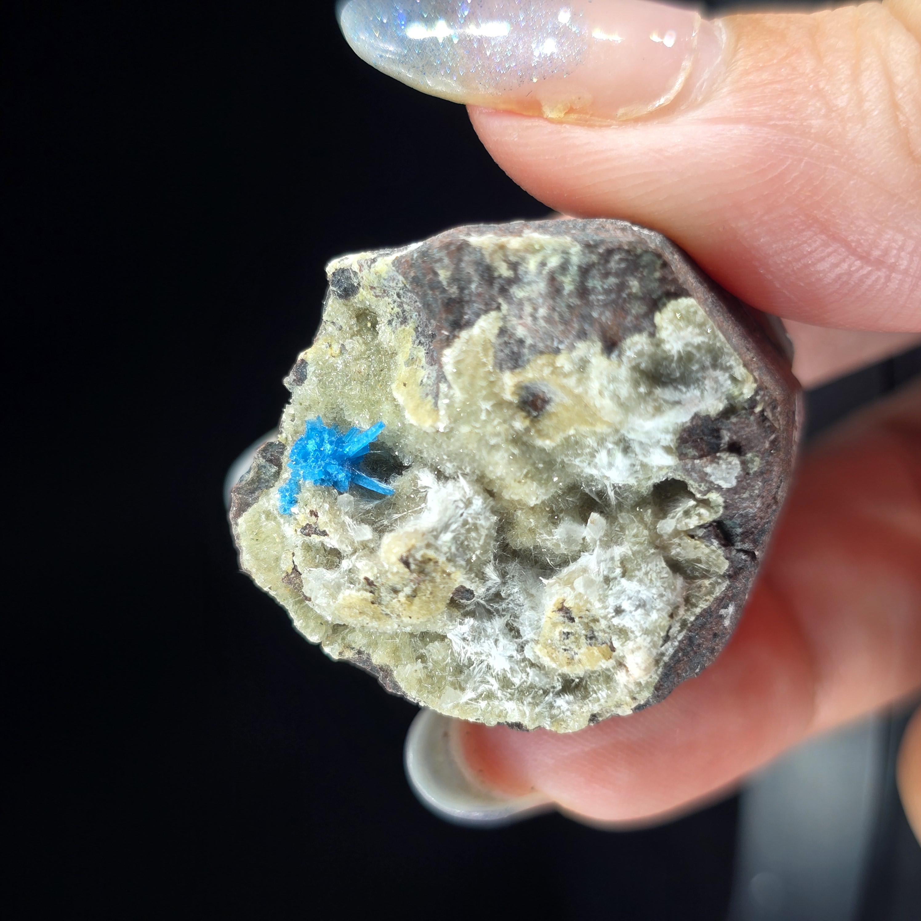 [HIẾM] Tinh Thể Pentagonite Trên Heulandite