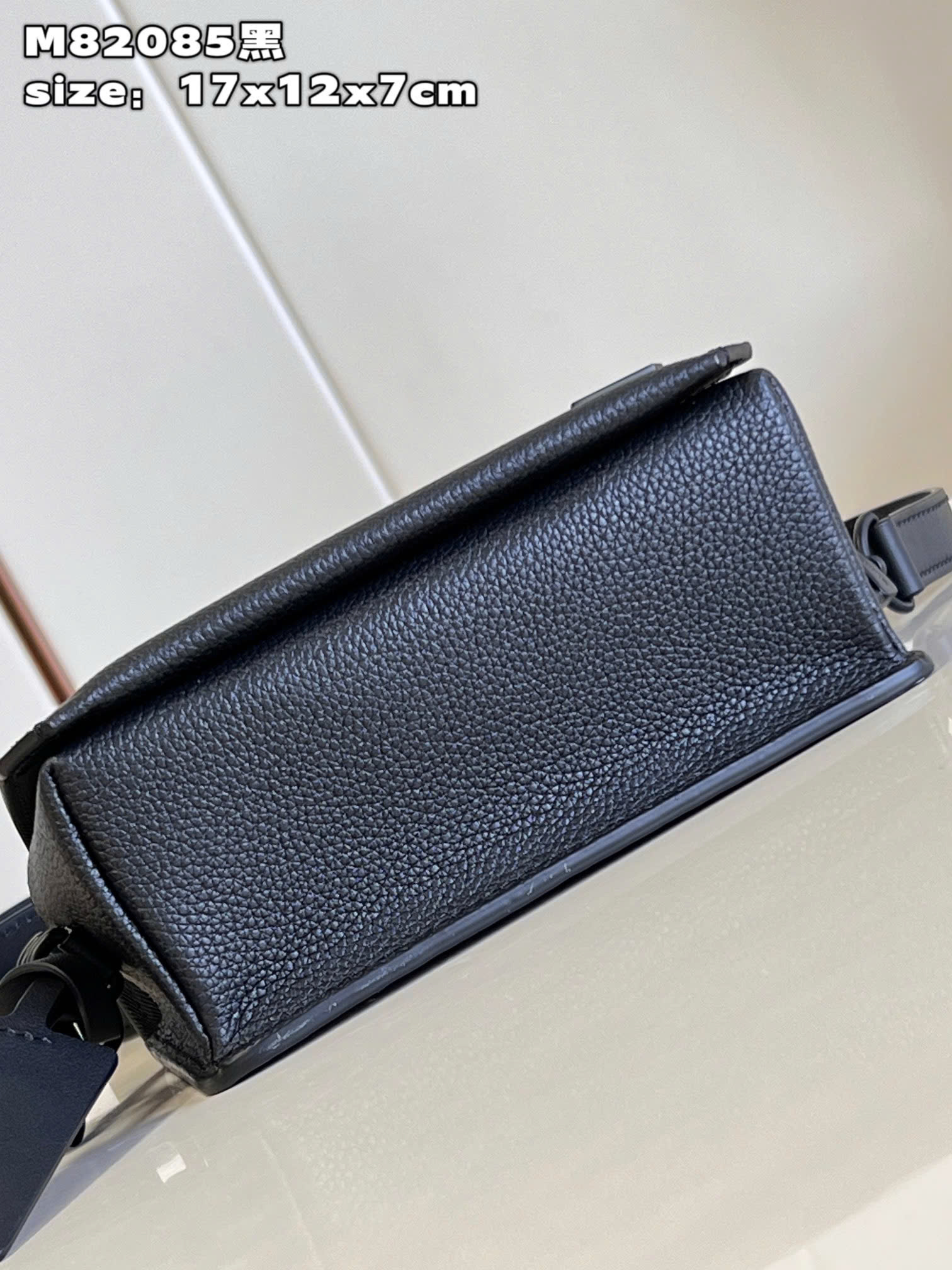 Ví đeo tay Louis Vuitton Fastline_thumbnail_5
