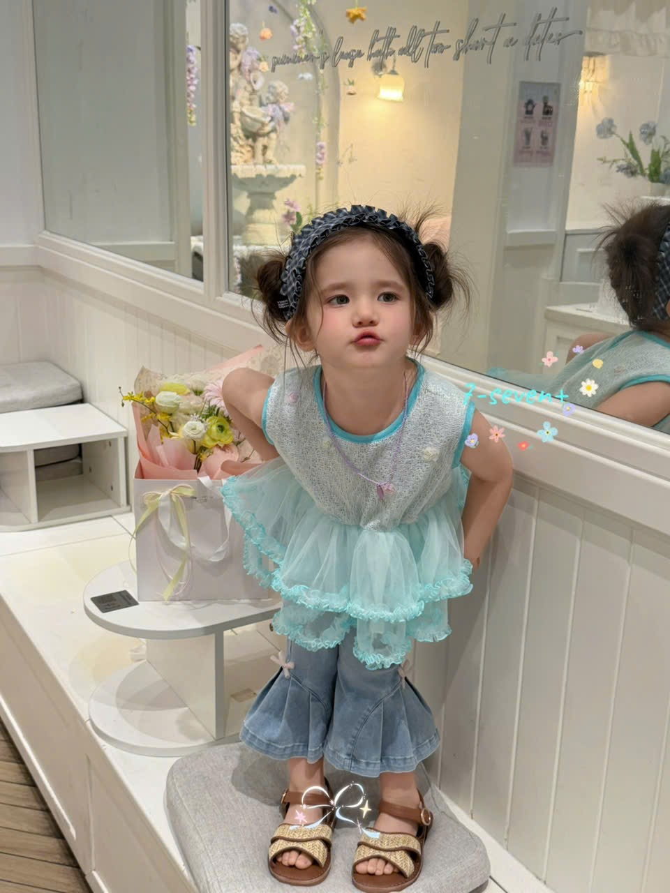 H205 - Quần bò lửng ống loe đính nơ hãng Seven_thumbnail_0