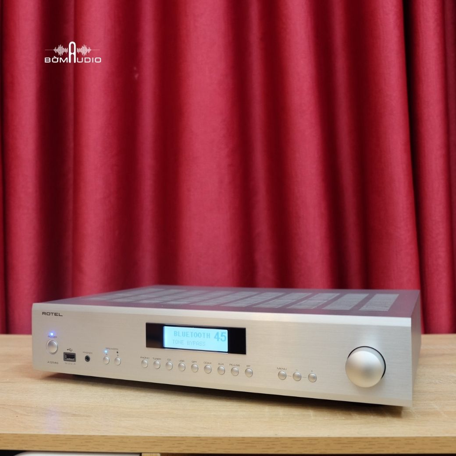 Hình ảnh chụp thực tế Amply nghe nhạc Rotel A12MKII tại Bờm Audio