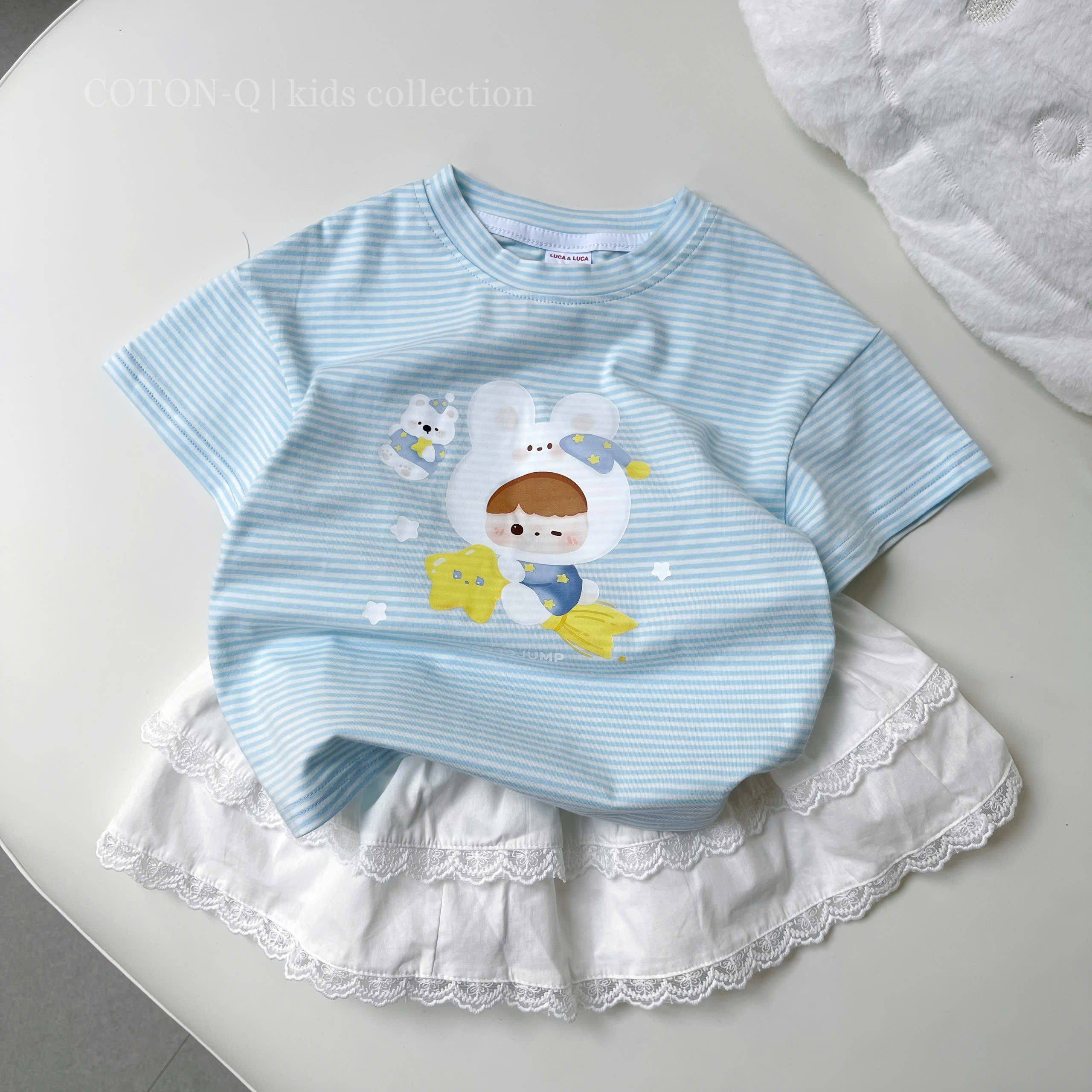 Set áo thun sọc bé + chân váy trắng_thumbnail_9