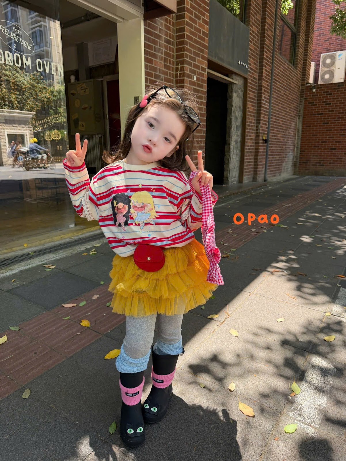 OP135 - Áo dài tay kẻ sọc in hình hoạt hình màu đỏ trắng hãng Opao 6022 (Sz90-130)_thumbnail_0