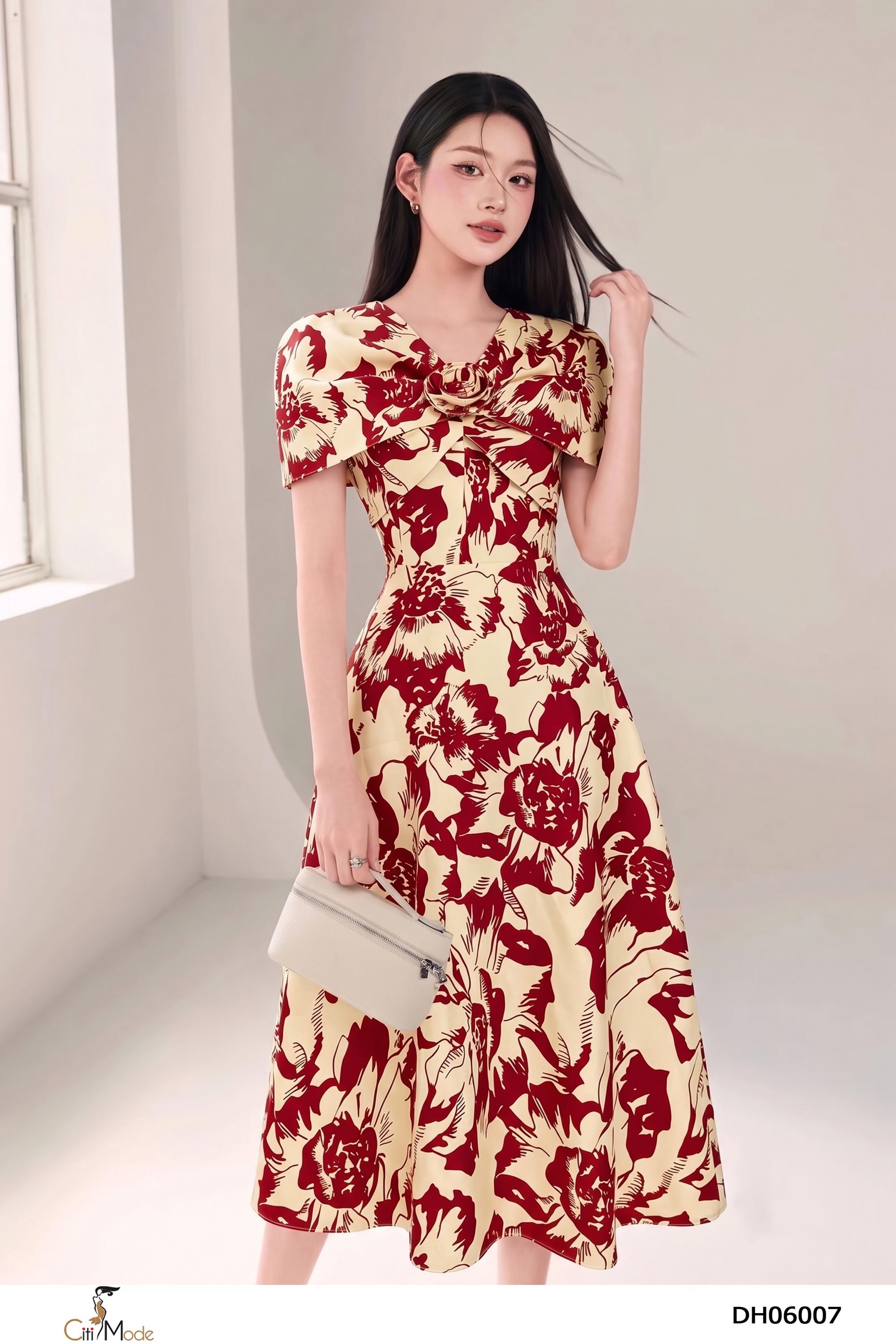 Đầm xòe hoa đỏ vai cách điệu nhún ngực cổ V hoa