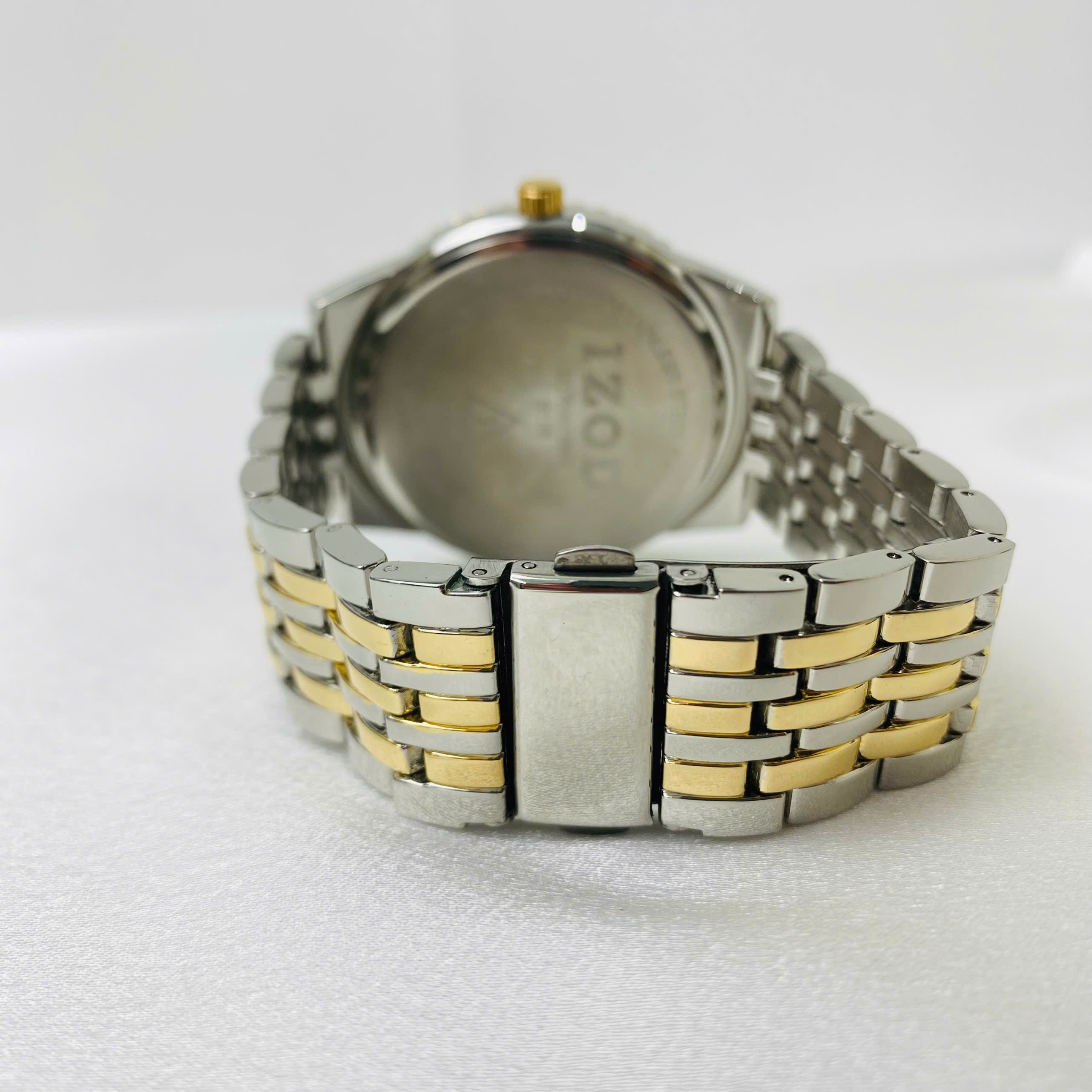 Đồng Hồ Nam IZOD Dây Demi – Thiết Kế Thể Thao Sang Trọng_thumbnail_4
