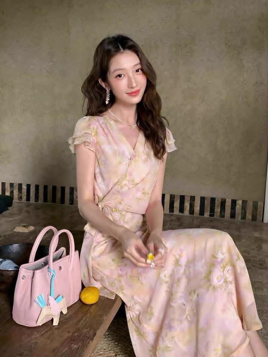 Lucas - Váy hoa cổ đang tay hến 2 lớp buộc nơ eo chân váy dáng dài UONE UP_thumbnail_2