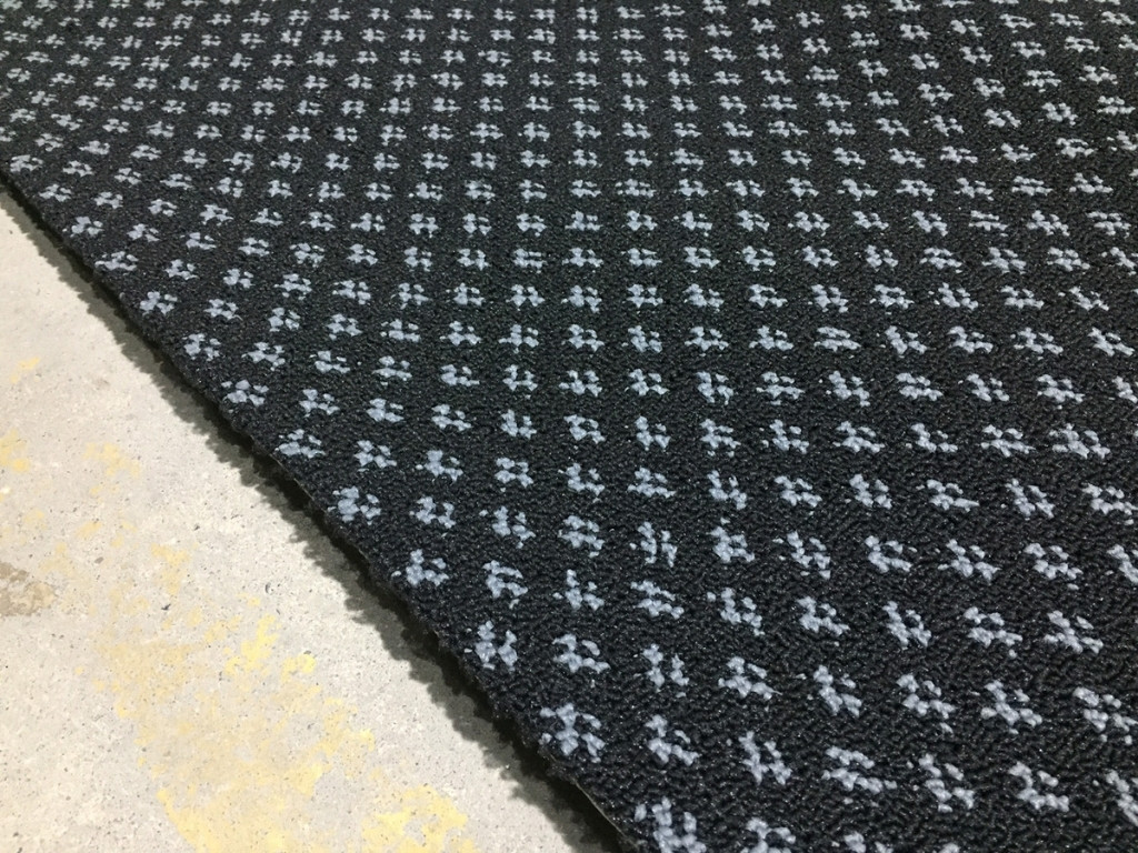 Thảm cuộn BTR-02 đen