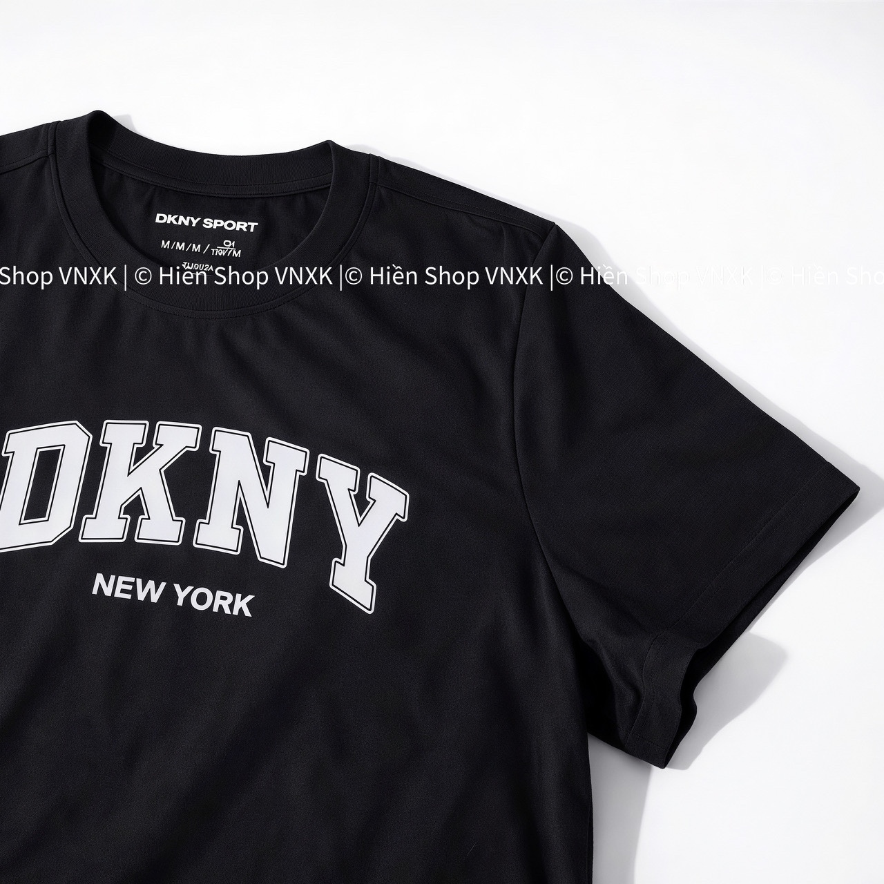 Áo Thun DKNY Màu Đen