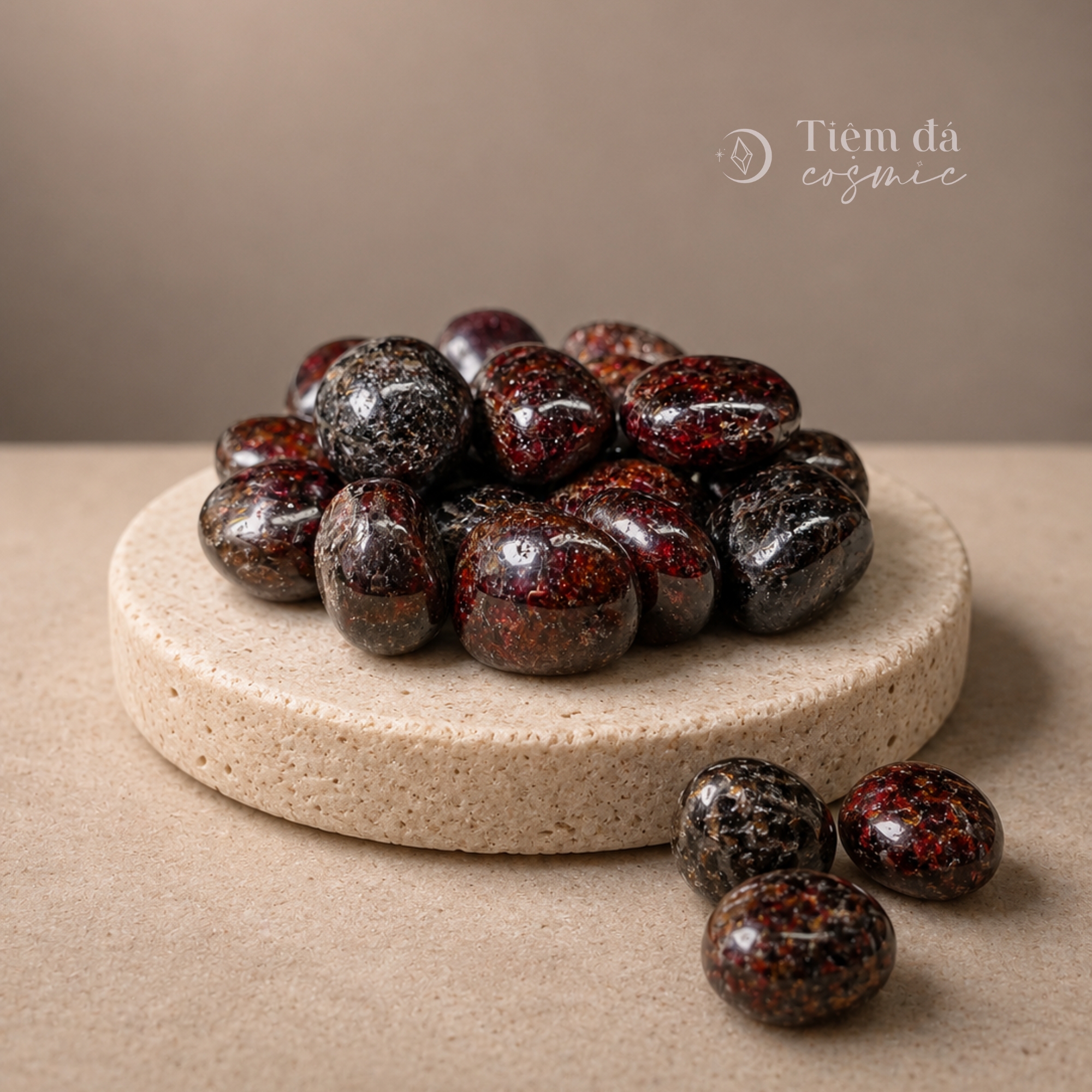 Đá cuội đã mài bóng / Tumbled Garnet Đỏ (8-10gram/viên - size dưới 2cm)