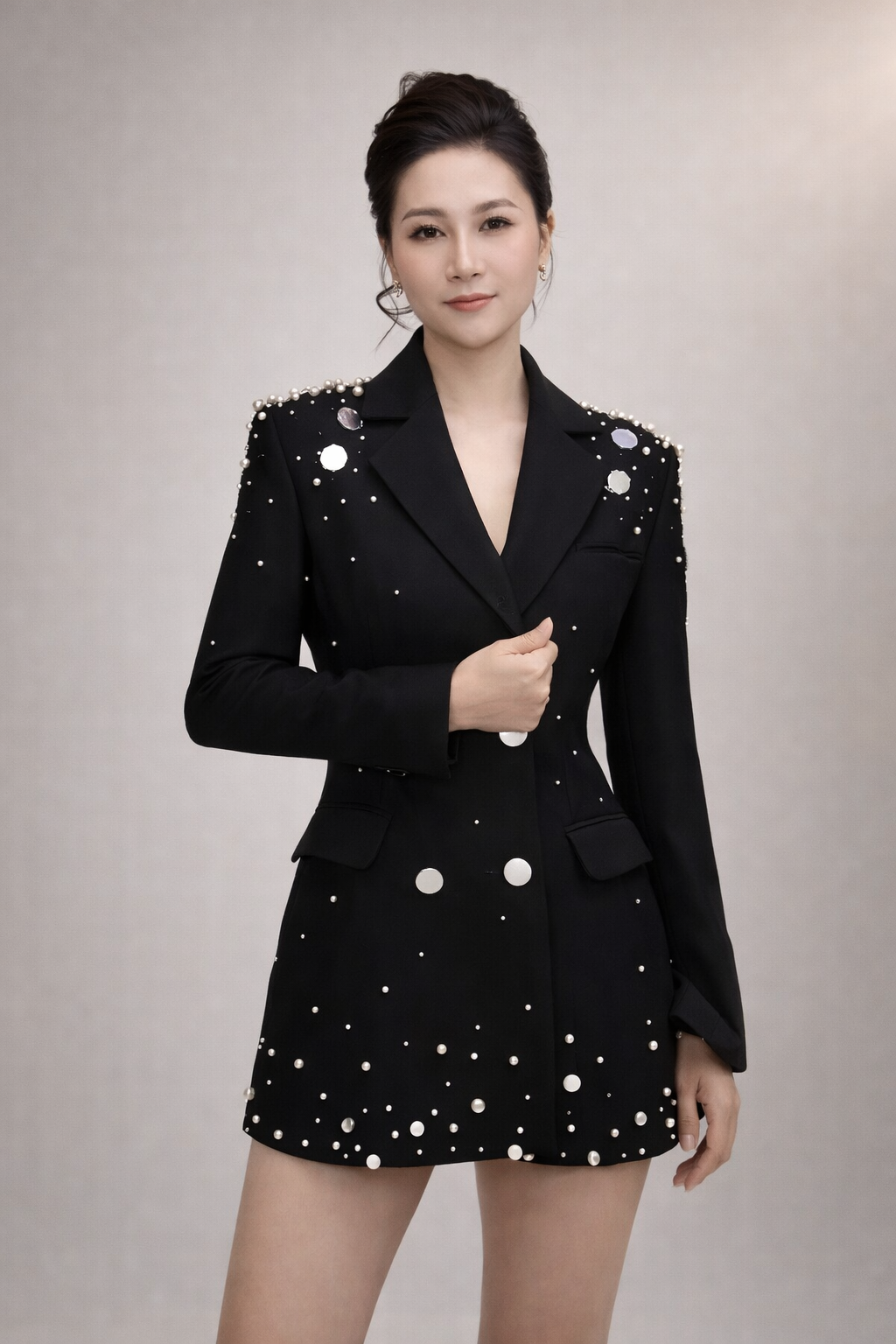 Nguyễn Hồng Nhung Lapari là ai? Hành trình của người phụ nữ chọn mùi hương để đánh thức khí chất bên trong