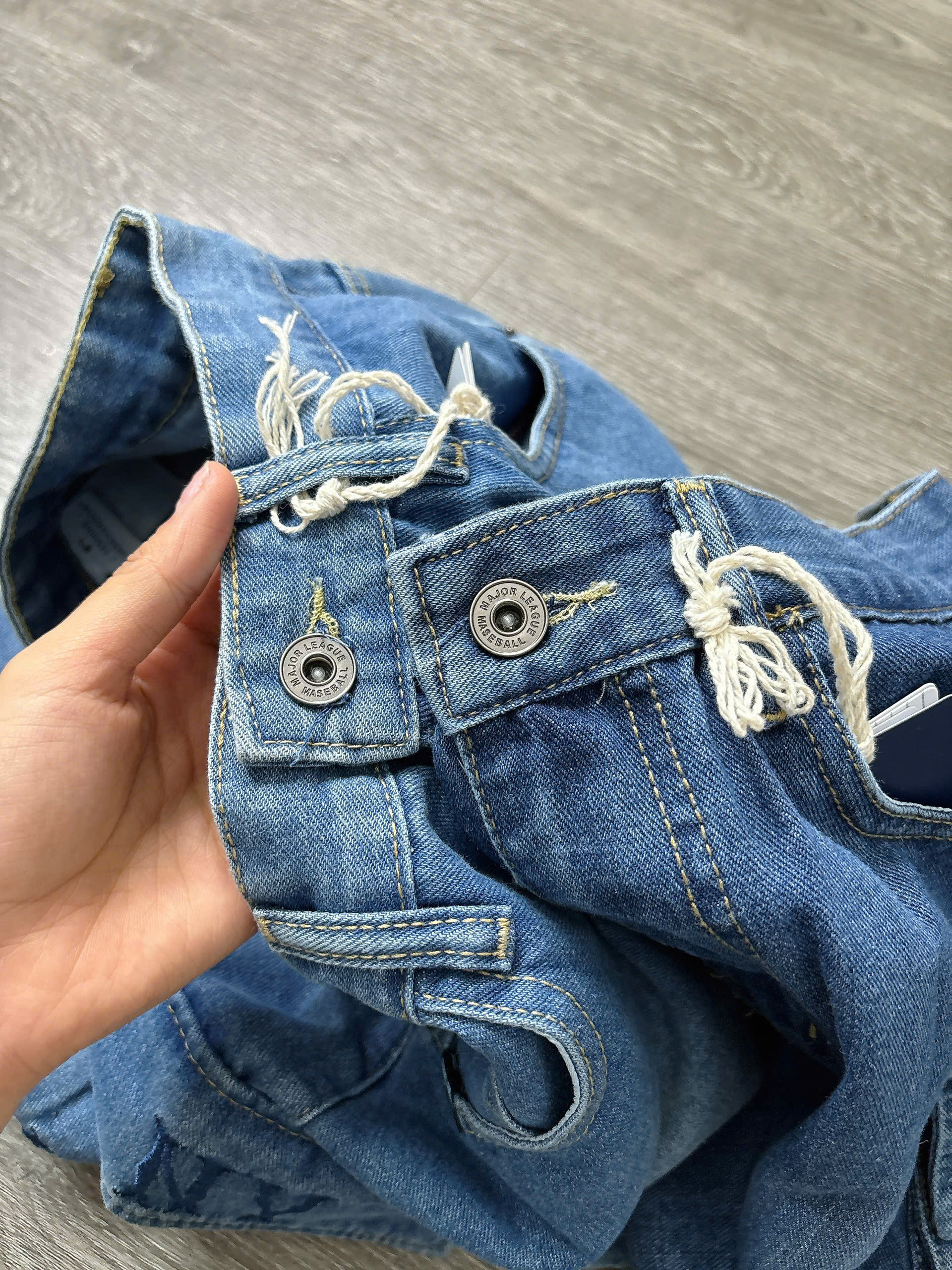 C13 CHÂN VÁY JEAN 2 MÀU_thumbnail_6