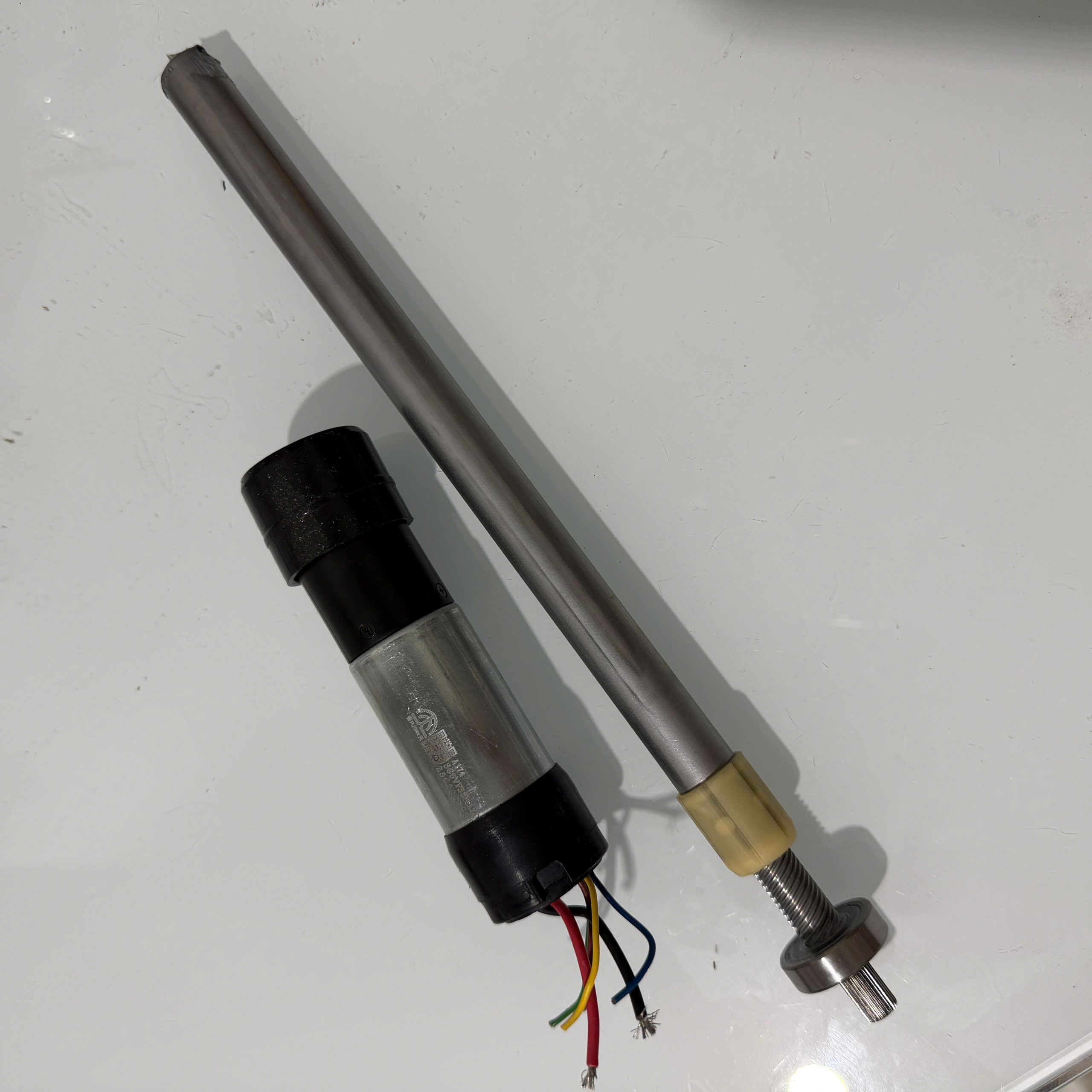 Bộ động cơ 12v +vít me điện tháo xi lanh cốp xe con