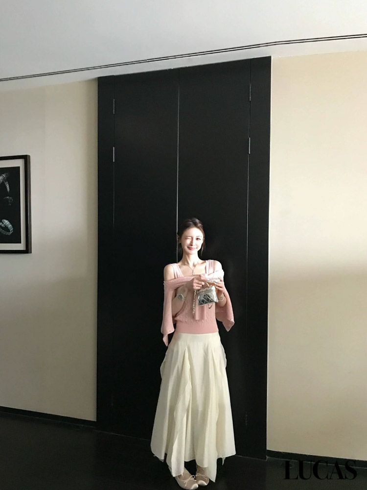 Chân váy xòe dáng dài vải mềm phối voan tơ