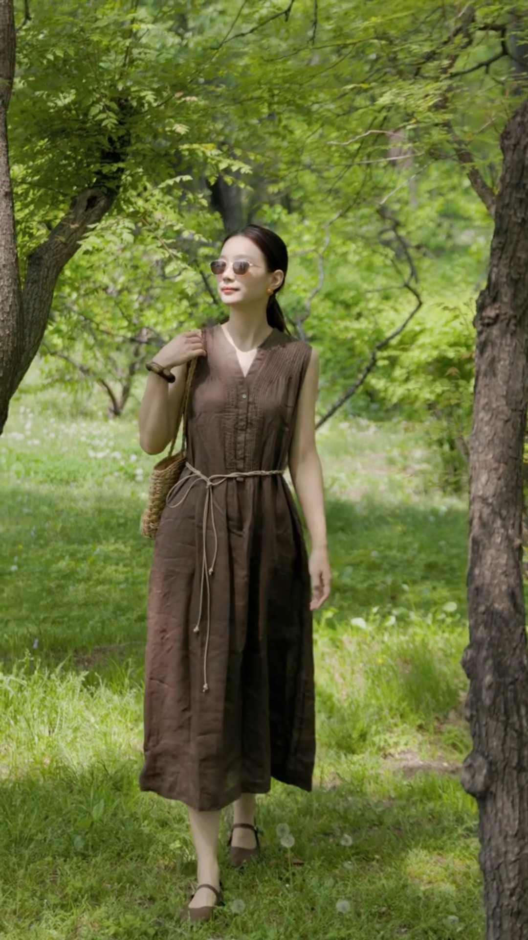 VD043 - VÁY NÂU LINEN KÈM ĐAI