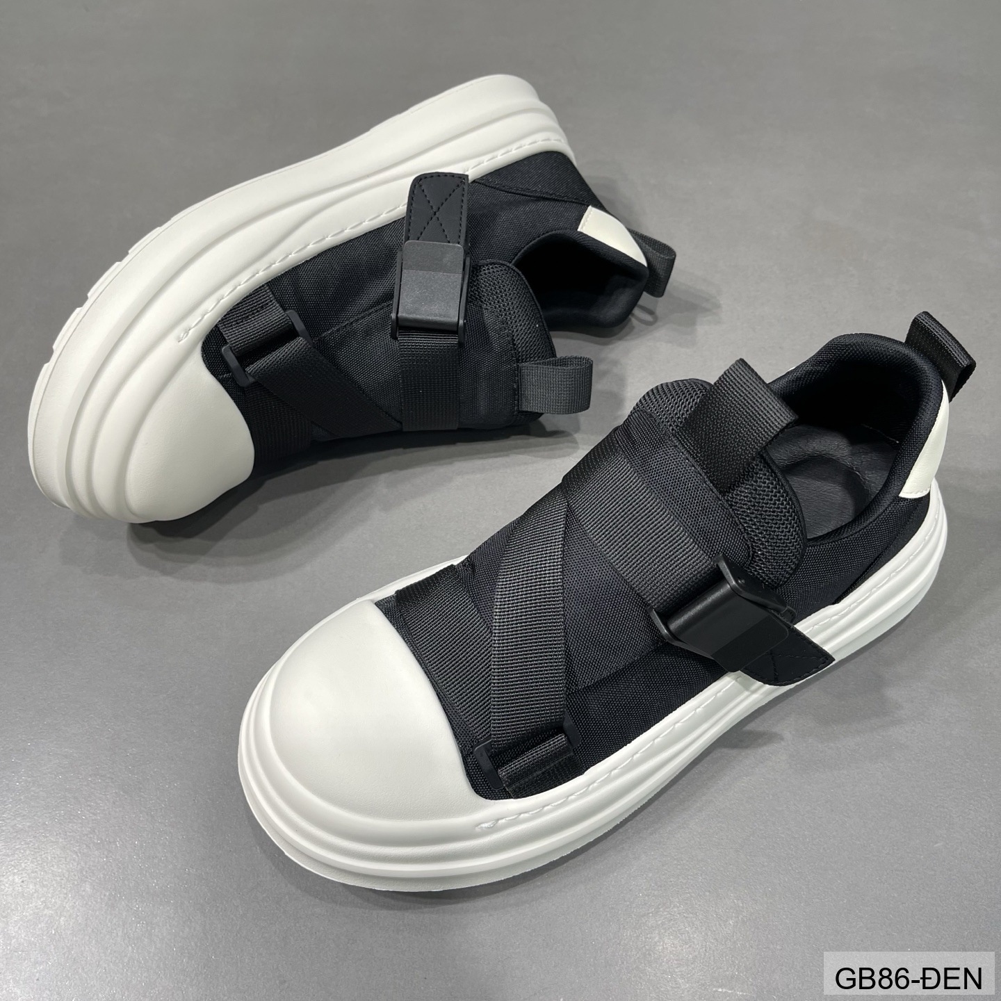 GB86 - Giày vải nam kiểu Hàn, đế dày êm, khóa cài tiện lợi, màu đen trơn, thời trang casual_thumbnail_4