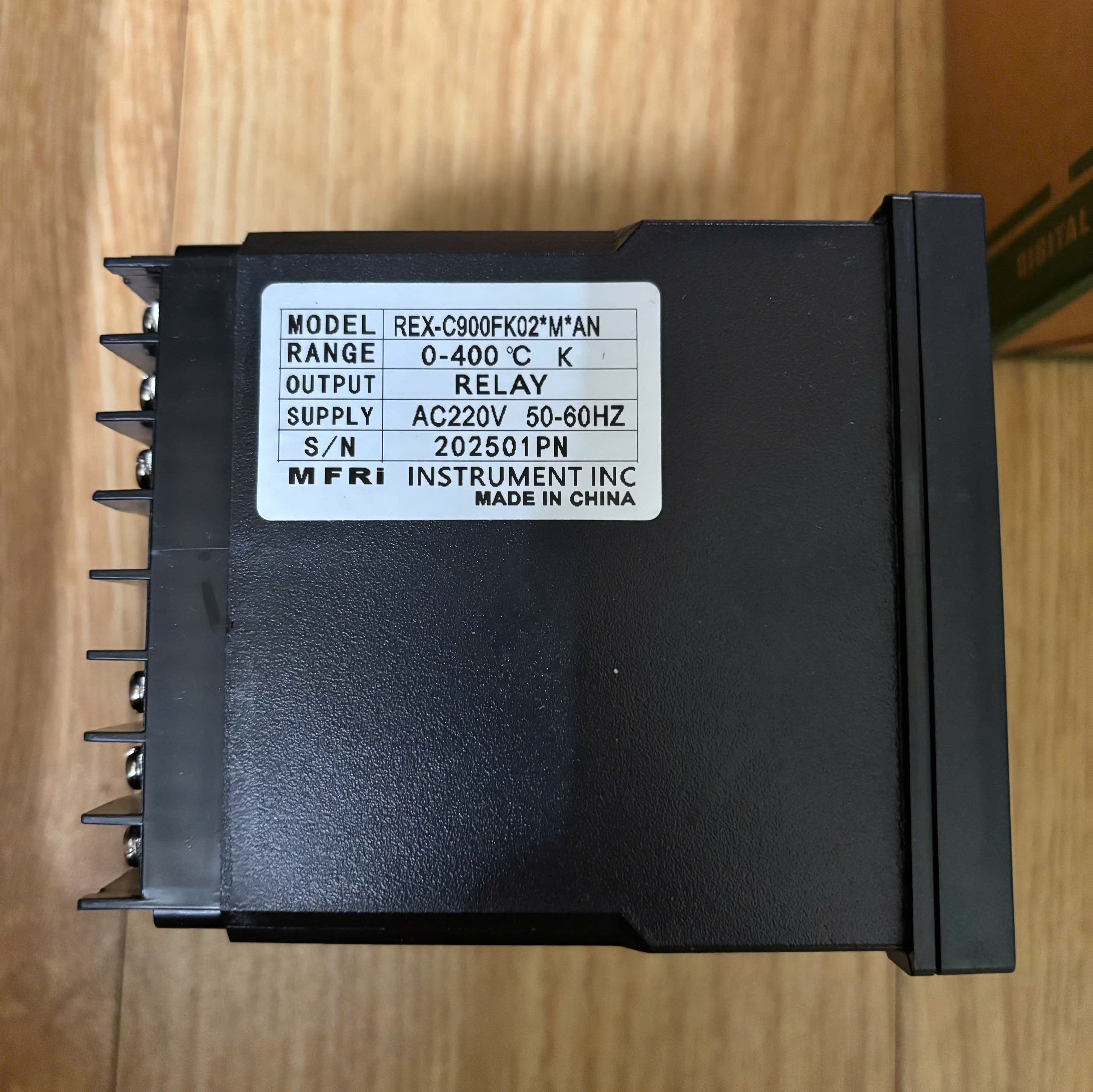 Đồng Hồ Điều Khiển Nhiệt Độ PID RKC REX-C900FK02-M*AN 96x96mm_thumbnail_1