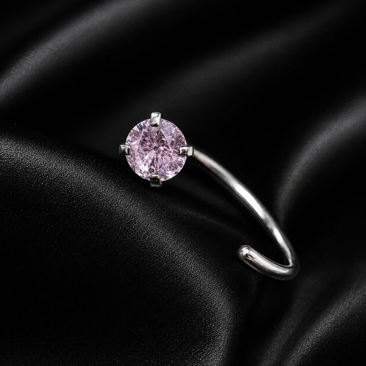 Vòng bẻ chữ C đầu đá hồng 8mm