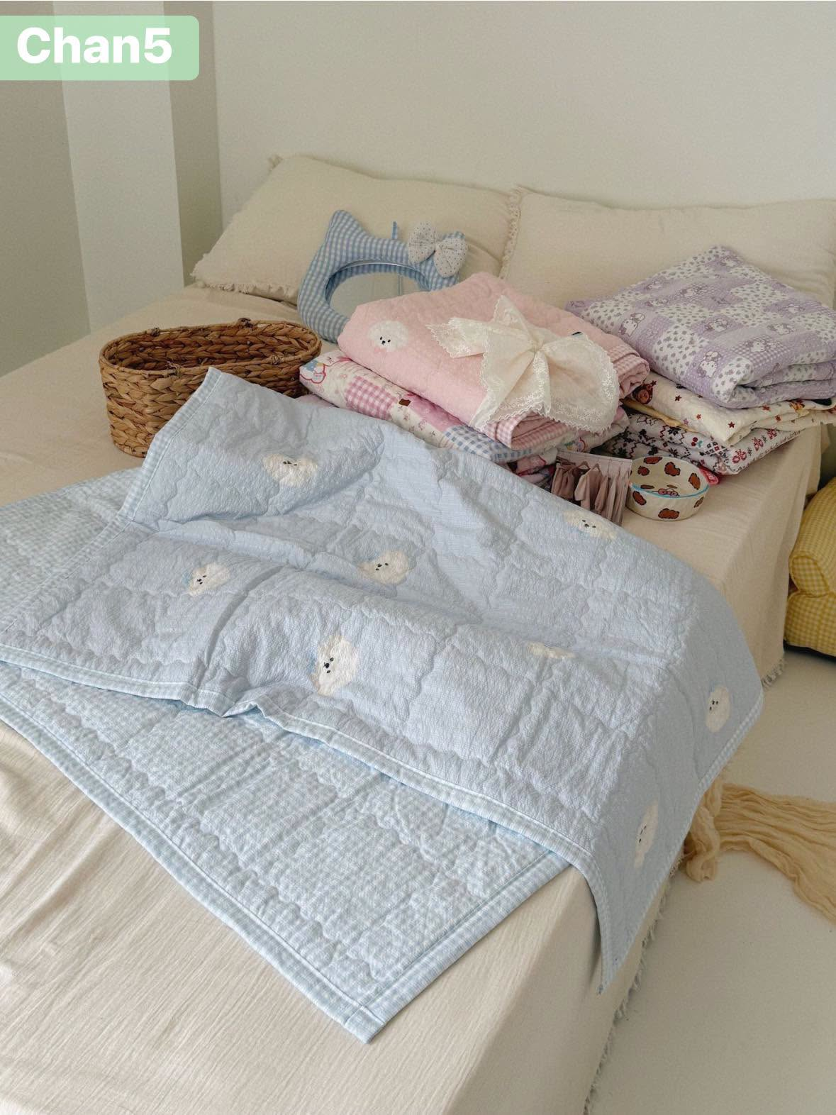 Chan5 - Chăn điều hòa chất cotton màu hồng họa tiết cún hãng Soybean_thumbnail_0