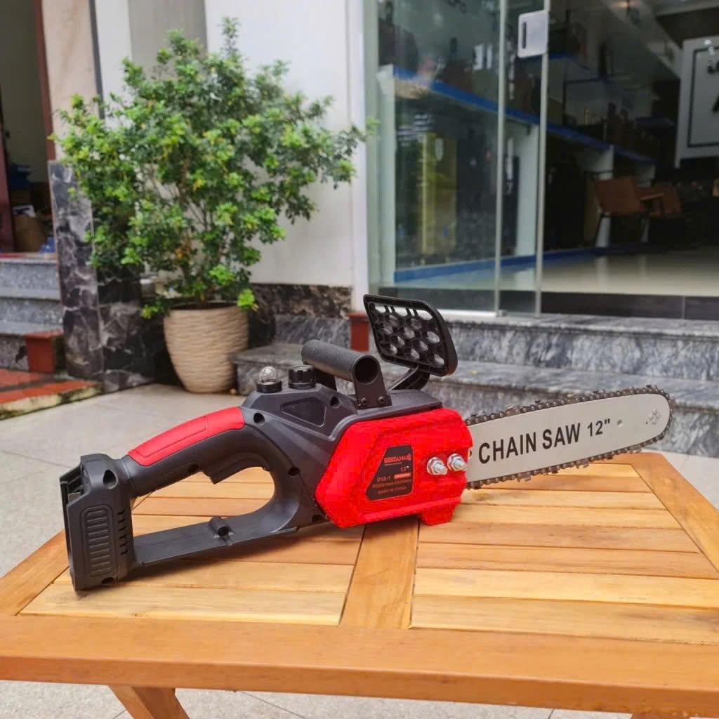 Cưa xích Dera