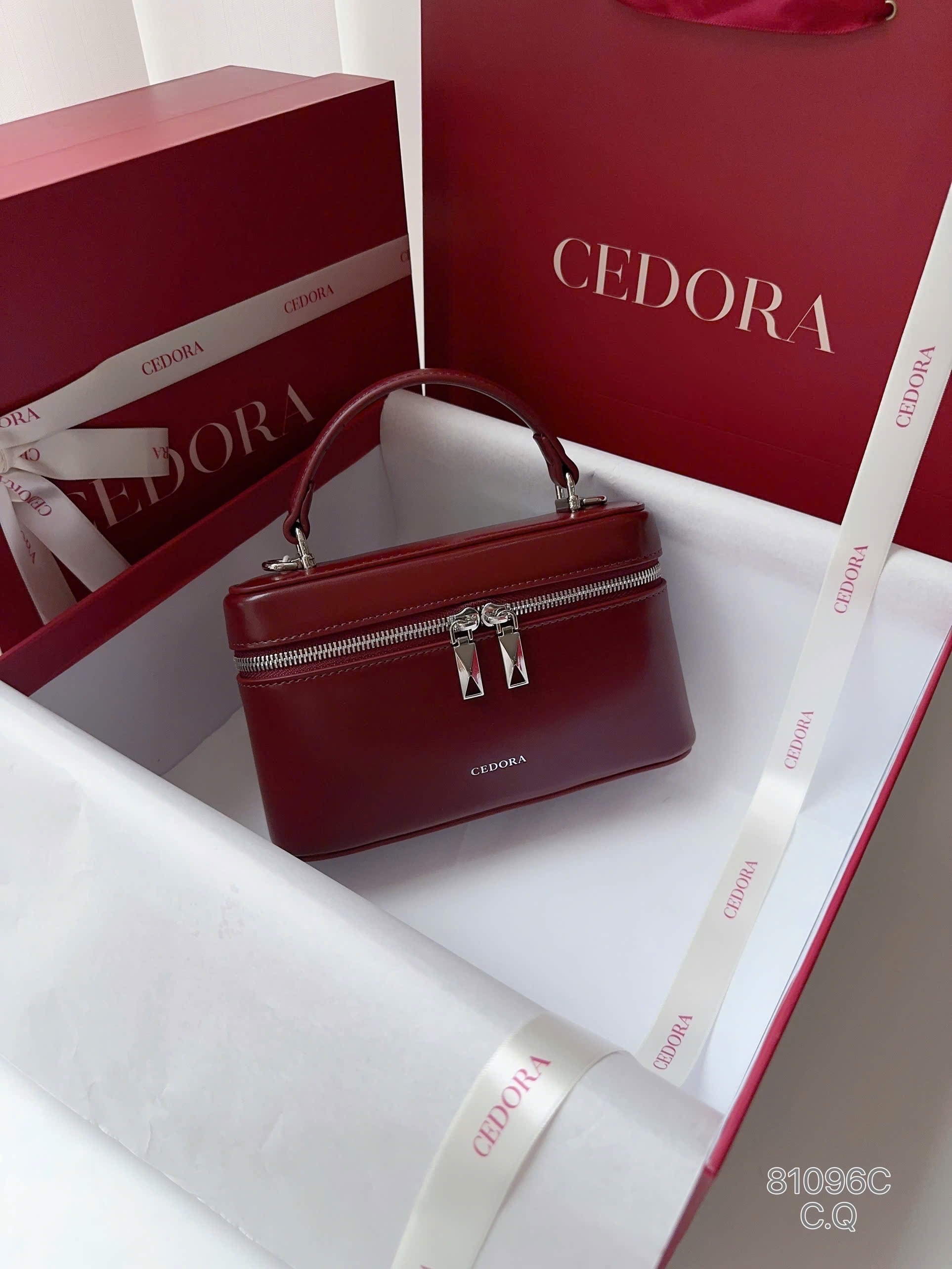 Túi CEDORA cốp size18 81096C