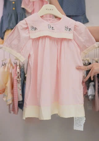 D232 - Váy thô tay bồng màu hồng hịa tiết pony