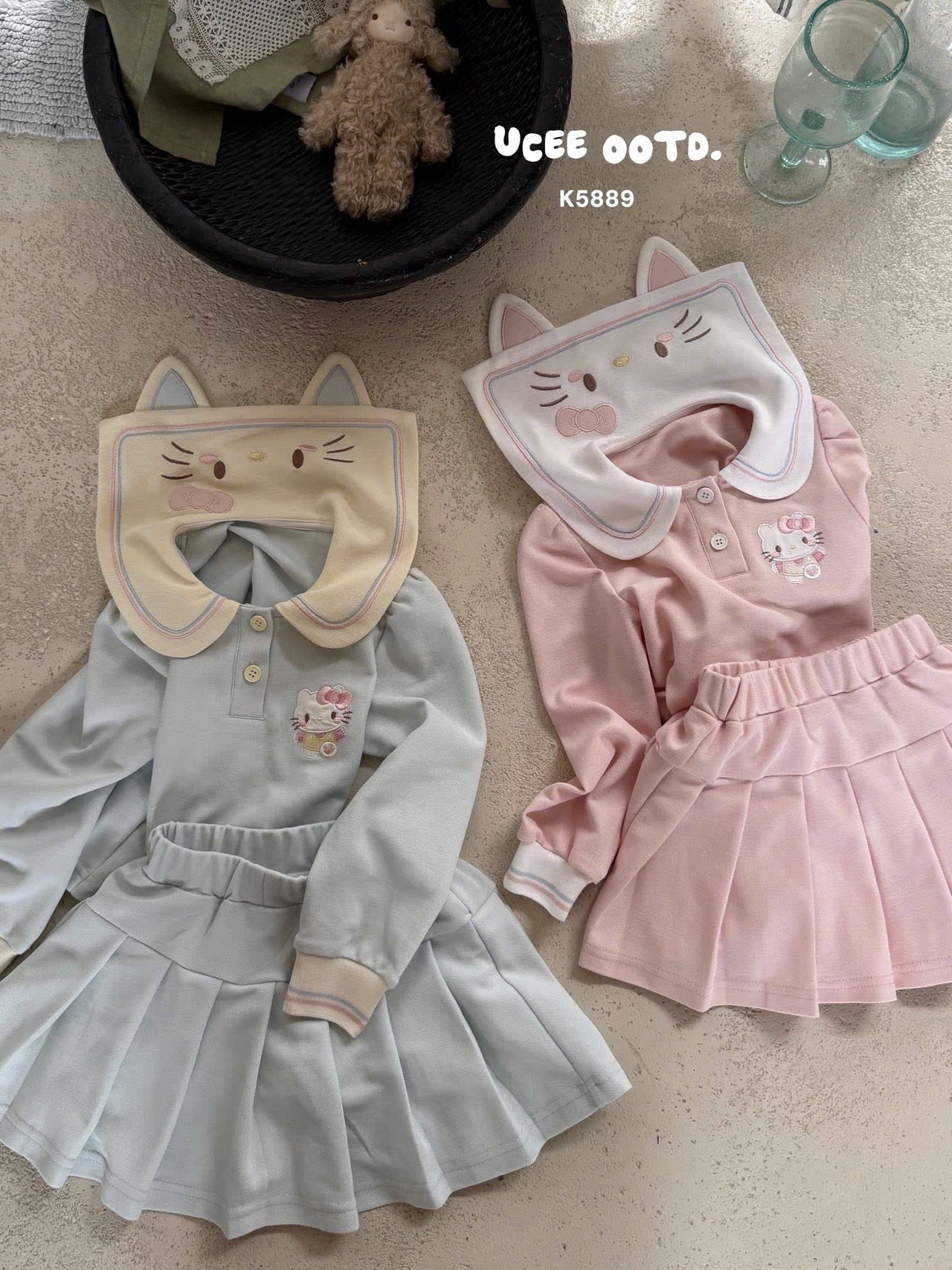 UC15 - Set áo váy nỉ mỏng cổ thuỷ thủ thêu kitty UCEE 5889