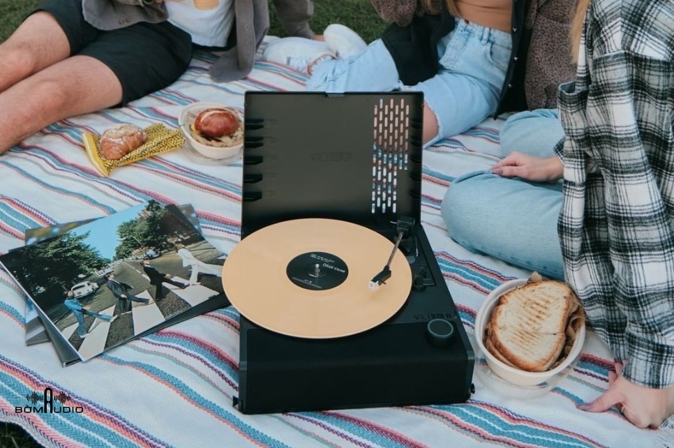 Đánh giá chất lượng mâm đĩa than Victrola Revolution GO  