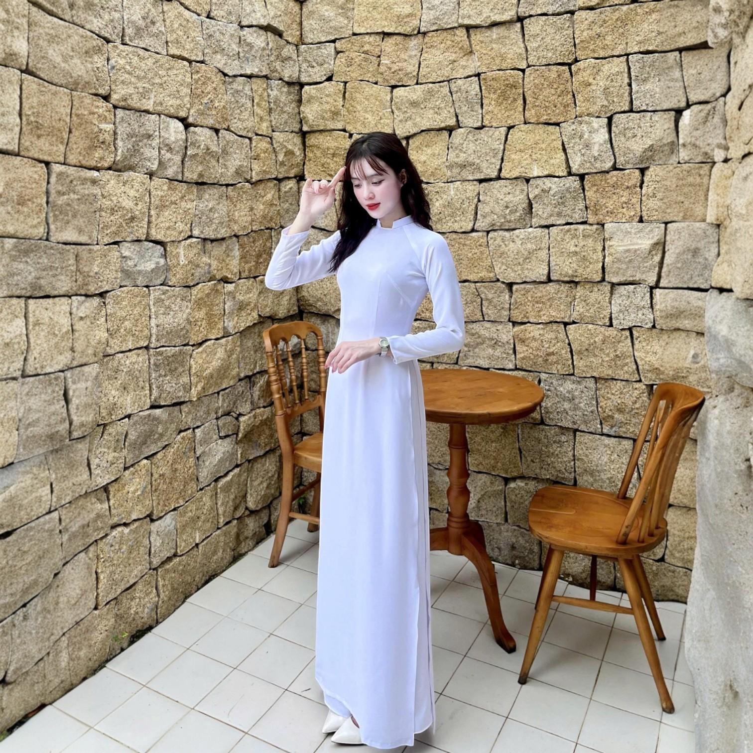Áo Dài Học Sinh Cấp 3 Trắng 2 Tà Truyền Thống Cổ Khoét U Lụa Thái CT26-101_thumbnail_4