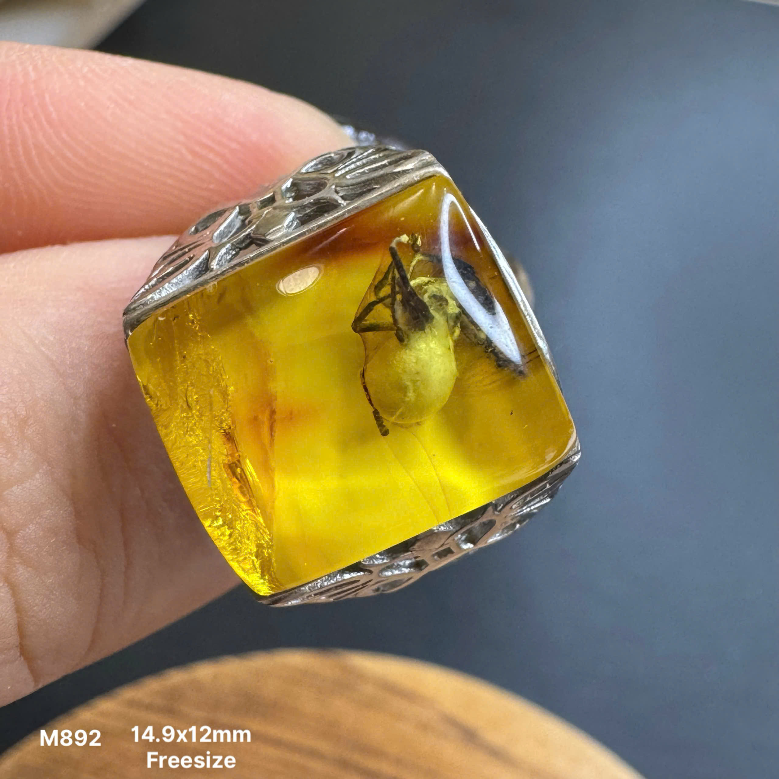 Nhẫn Hổ Phách Côn Trùng Nhện Size VIP - M892