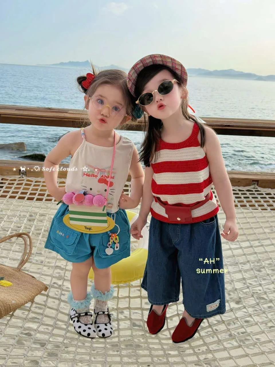 AH20 - Áo thô sát nách in hình kitty 2 màu trắng/đen hãng AH_thumbnail_1