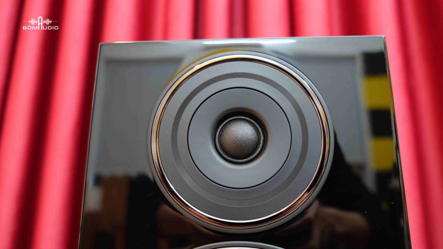 Hình ảnh chụp thực tế Loa BOOKSHELF WHARFEDALE DIAMOND 12.2 tại Bờm Audio